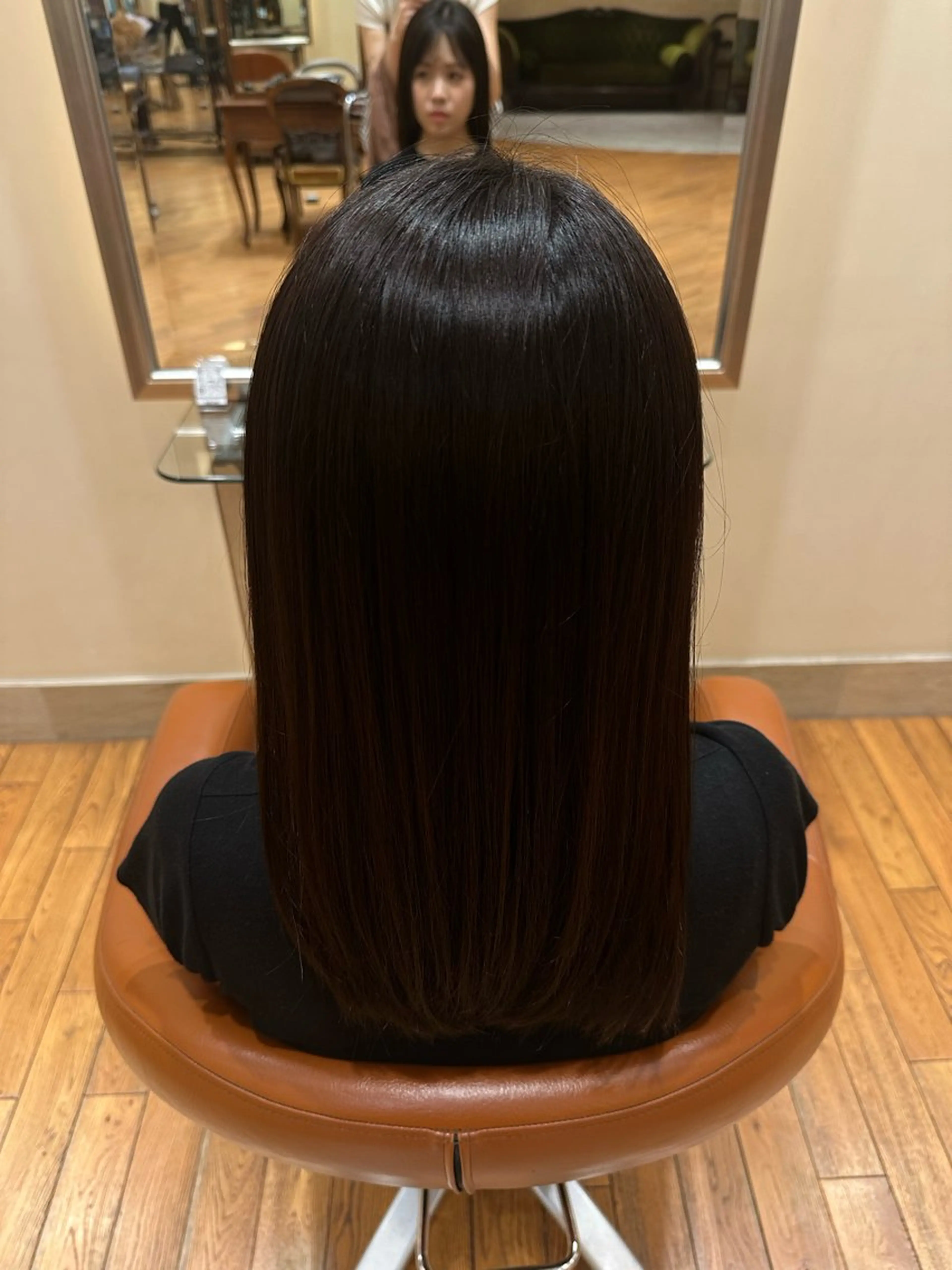 セミロング カラー ヘアカラー 池見 円花のヘアスタイル