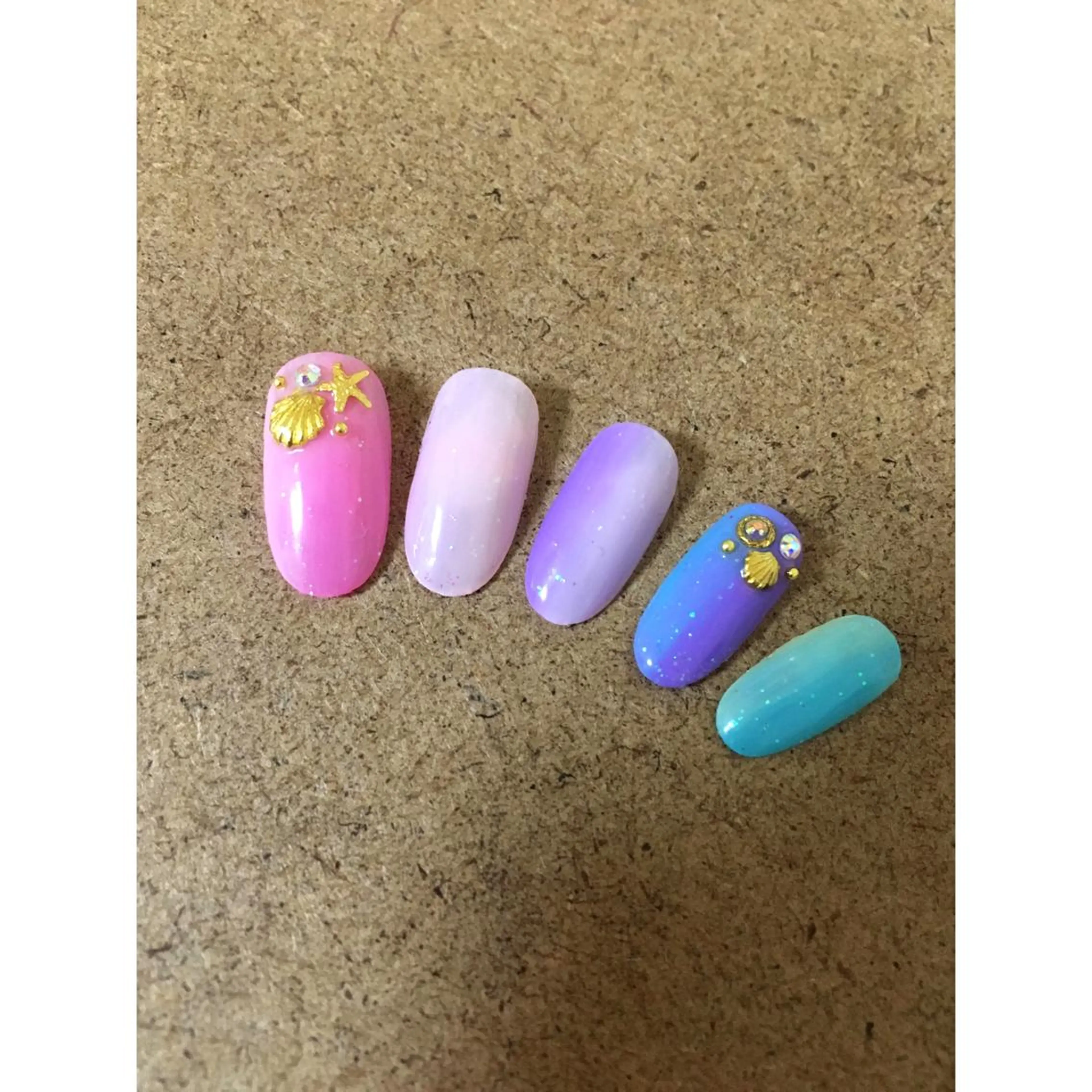 ネイル 宮本 百合子のネイルデザイン