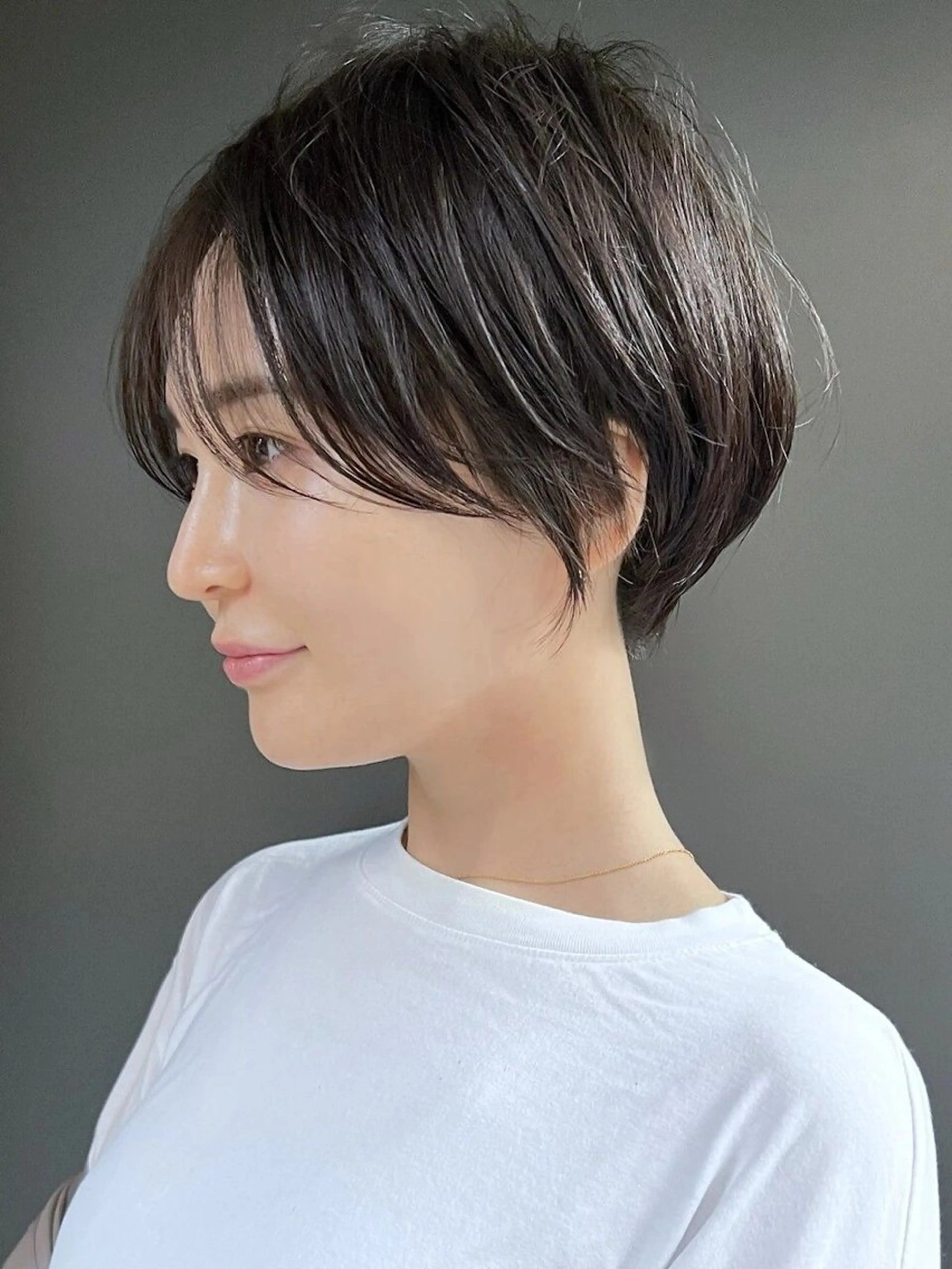 ショート ROBBY表参道所属・木村【ショート/ 耳だしショート】のヘアスタイル