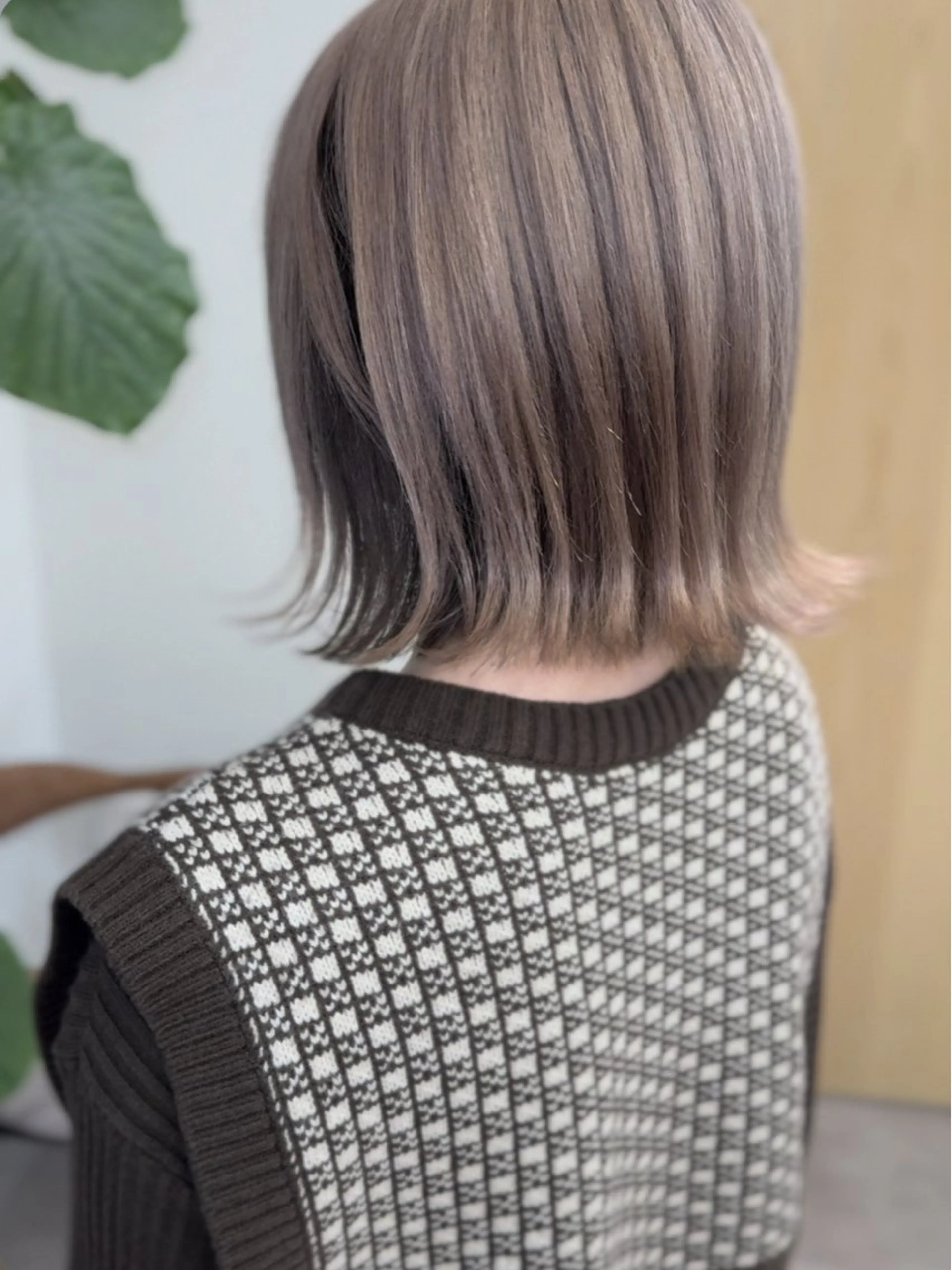 ショート カラー ブリーチ矯正💐 ミルクティー💐ナオのヘアスタイル