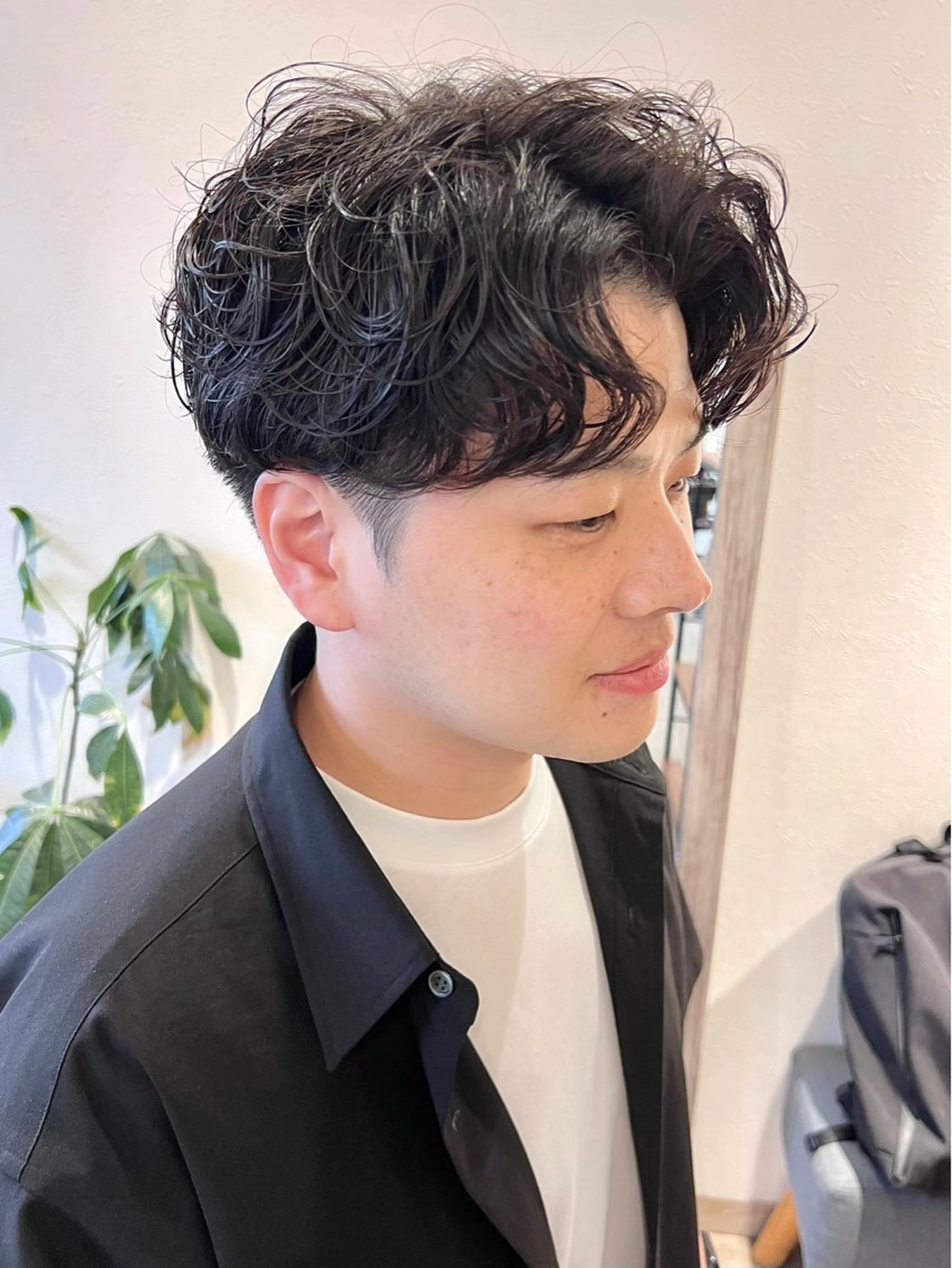 ミディアム パーマ メンズ ミディアムパーマ メンズパーマ 刈り上げ 💐美しいショート× パーマ💐早坂駆留のヘアスタイル