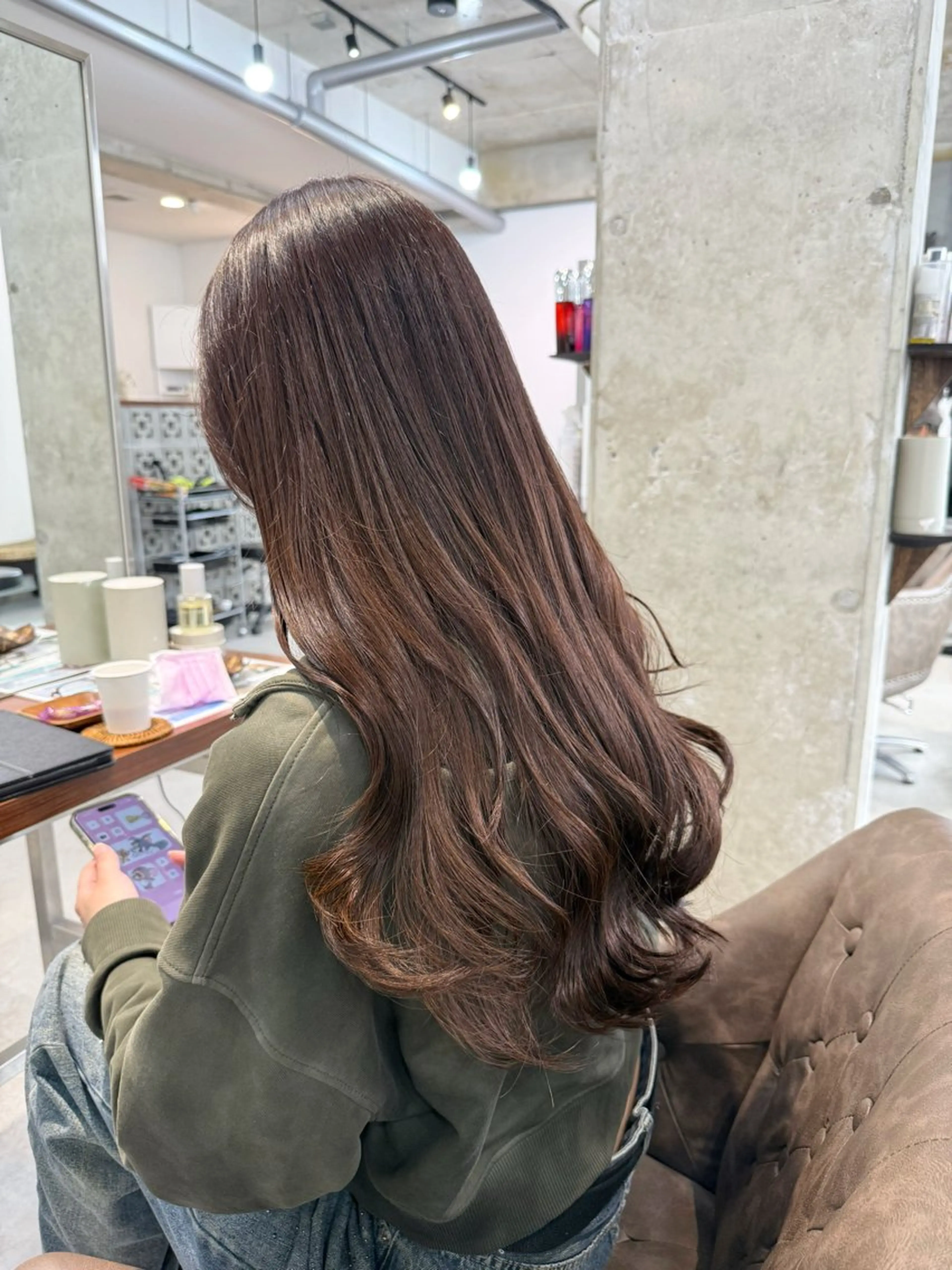 ロング カラー ブラウンカラー ピンクカラー ピンクブラウン カット ヘアカラー トリートメント カイリ /レイヤーカットのヘアスタイル