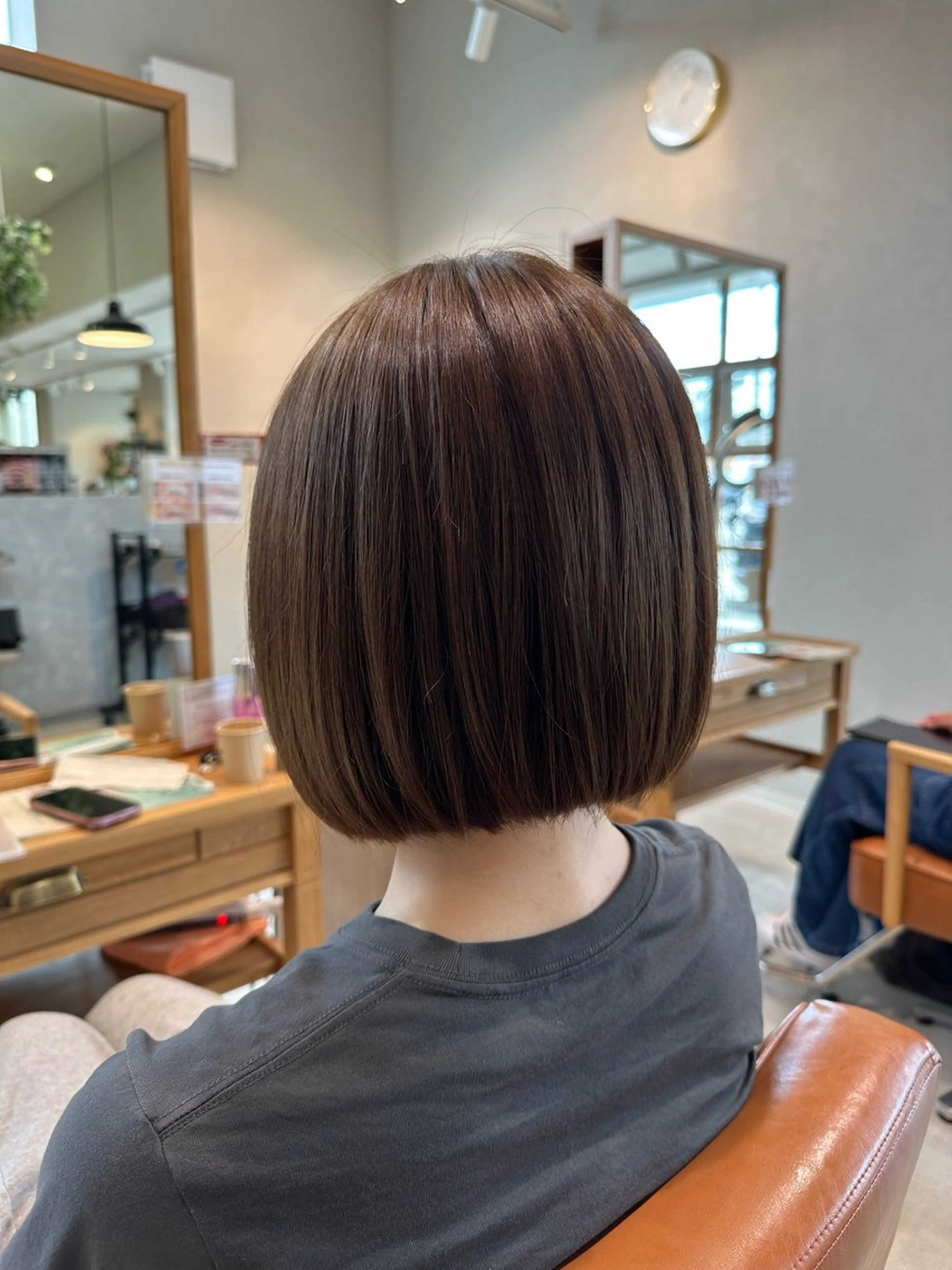 ショート カラー ベージュカラー オリーブベージュ ボブ 永野 真也のヘアスタイル