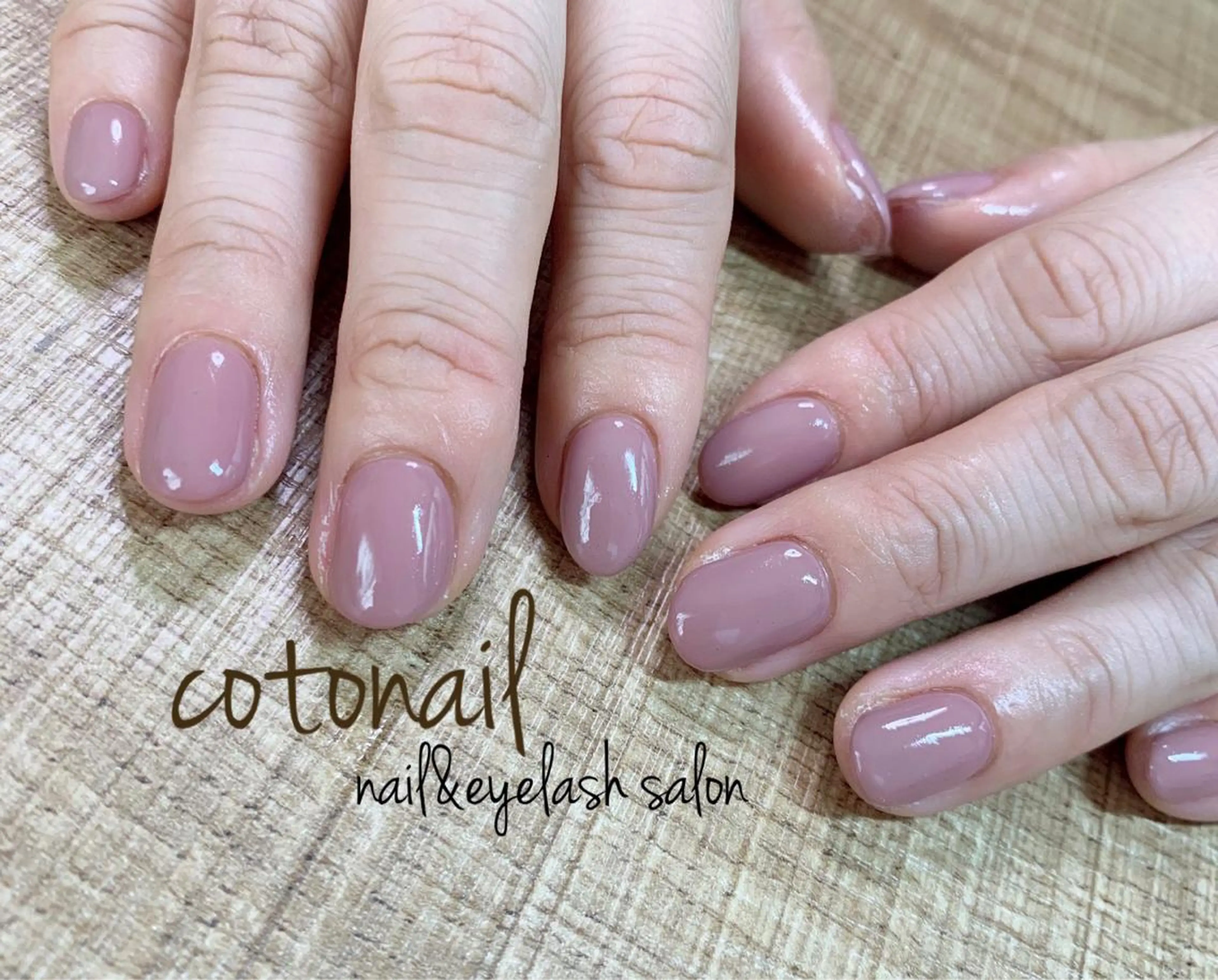 ショート ネイル ハンドネイル ツメトマツゲ .のネイルデザイン