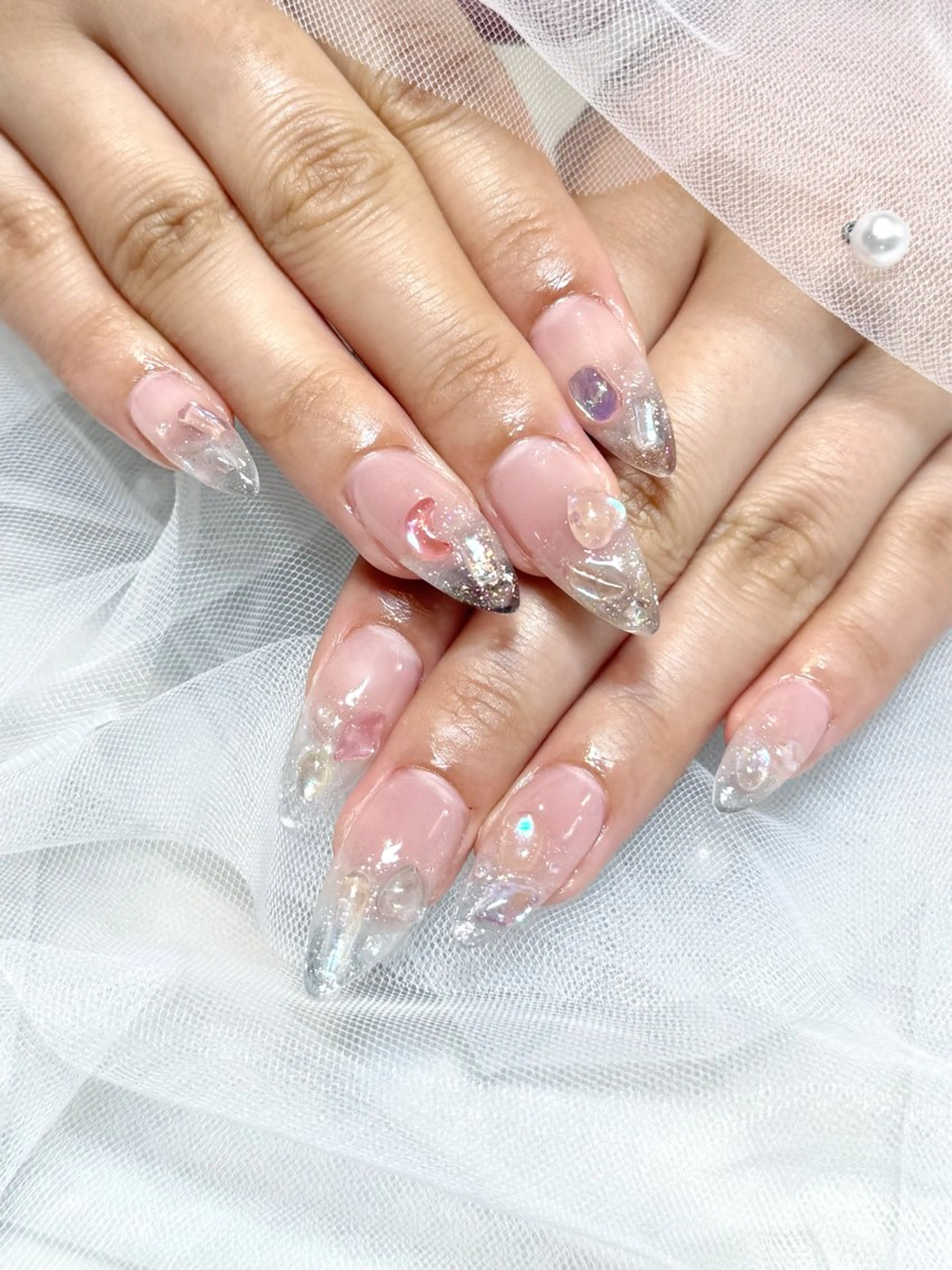 ネイル 長さ出し キラキラネイル ラメ(グリッター) ピンク ハンドネイル éclat nail studio（She nail studio内）所属・韓国ワンホン éclat🩵飯山のネイルデザイン
