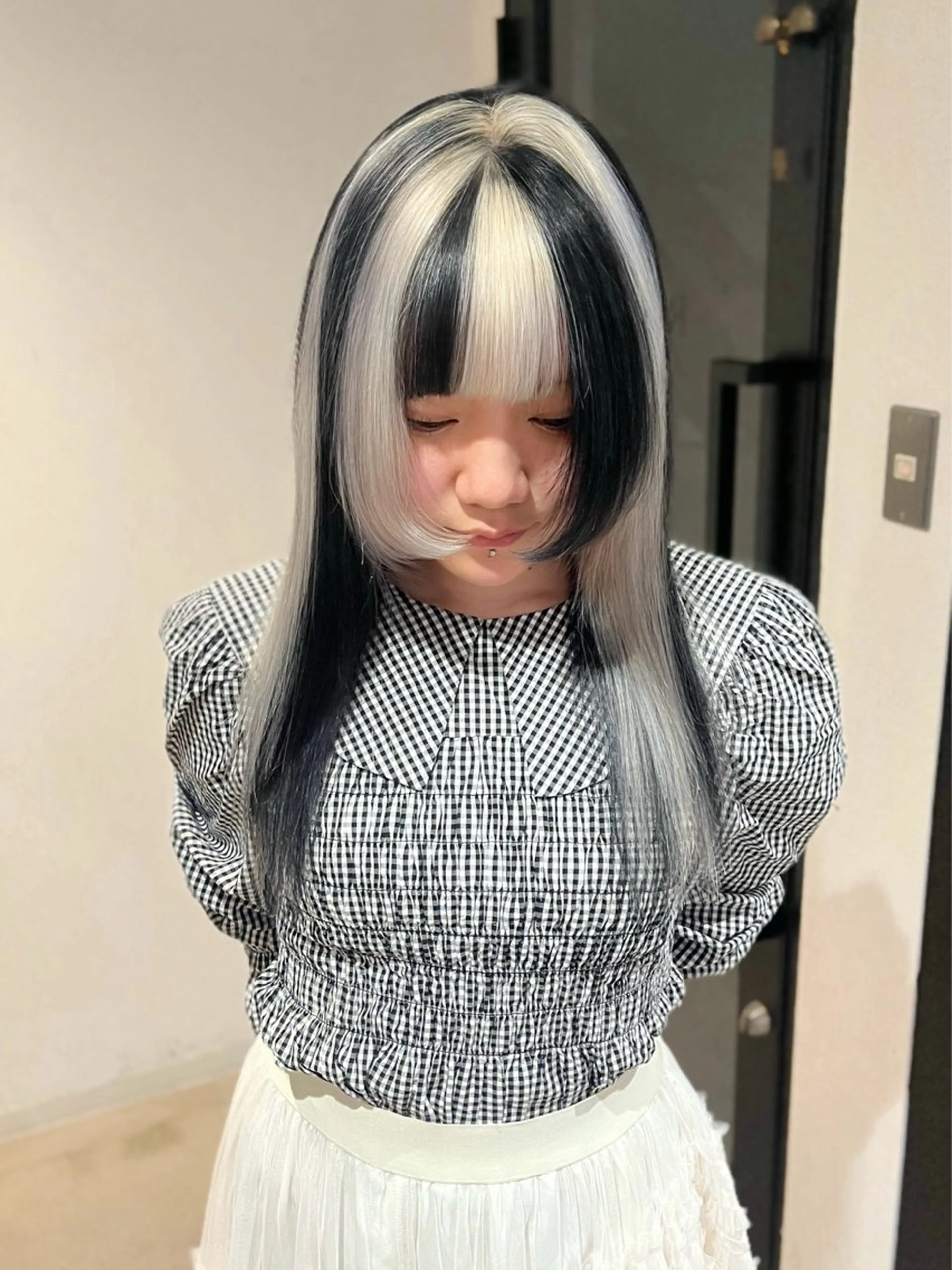 ロング カット ヘアカラー ROIS 表参道所属・ハイトーン🫧艶髪 MAIKAのヘアスタイル