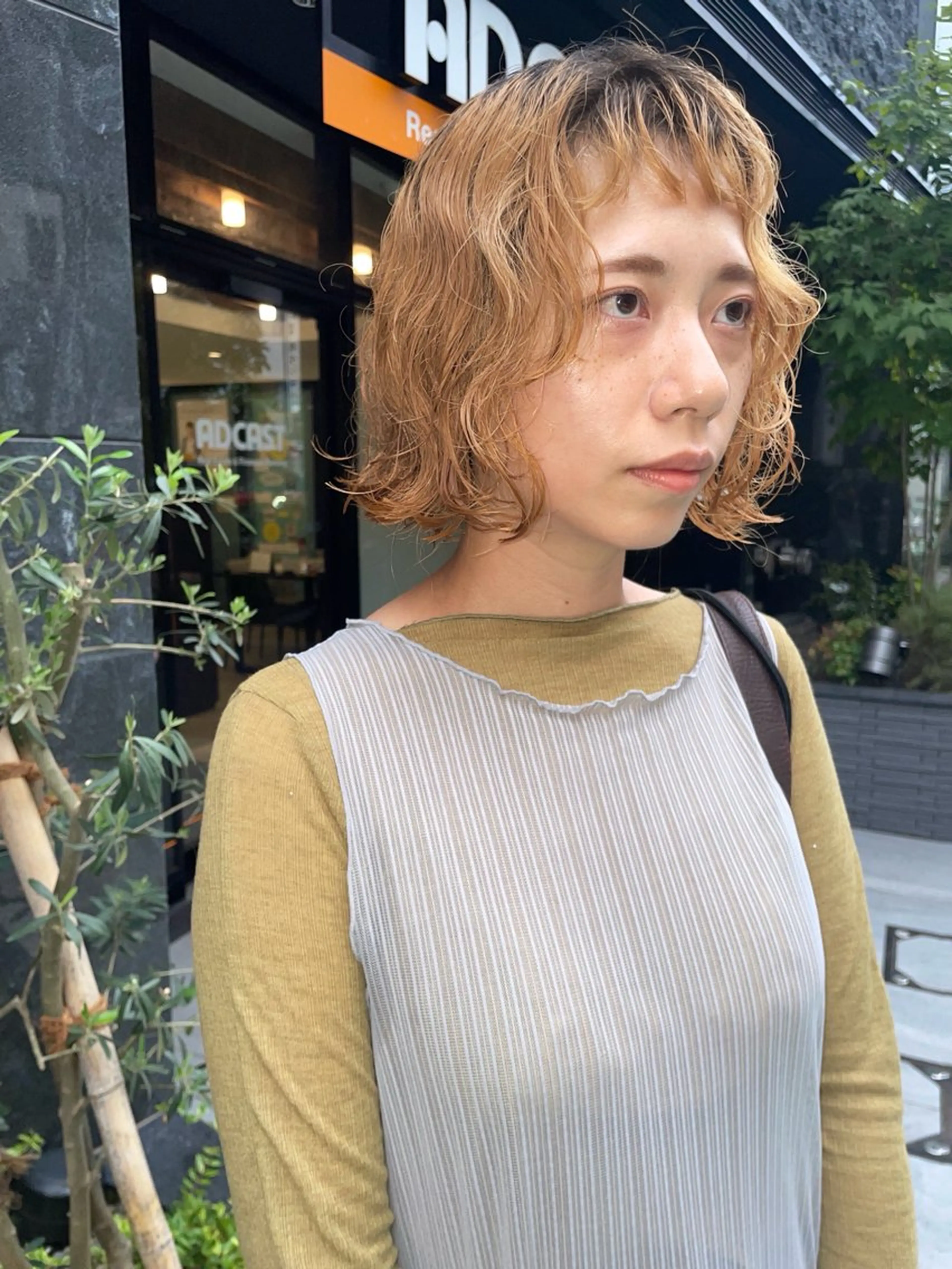 ミディアム カラー くせ毛 森田 博樹のヘアスタイル