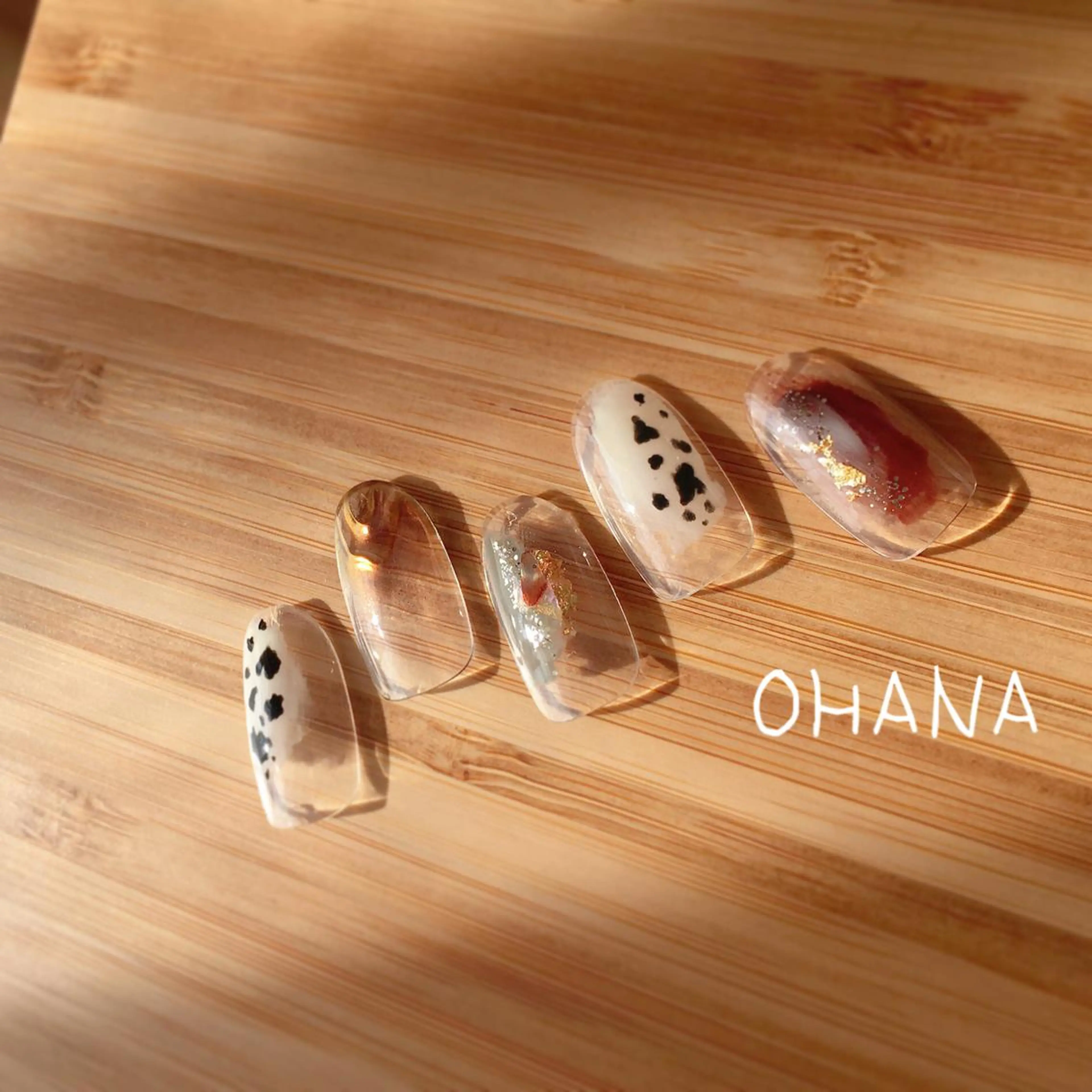 ネイル ミラーネイル ニュアンスネイル ショートネイル 冬ネイル nailroom  OHANA所属・nailroom OHANA🌴のネイルデザイン