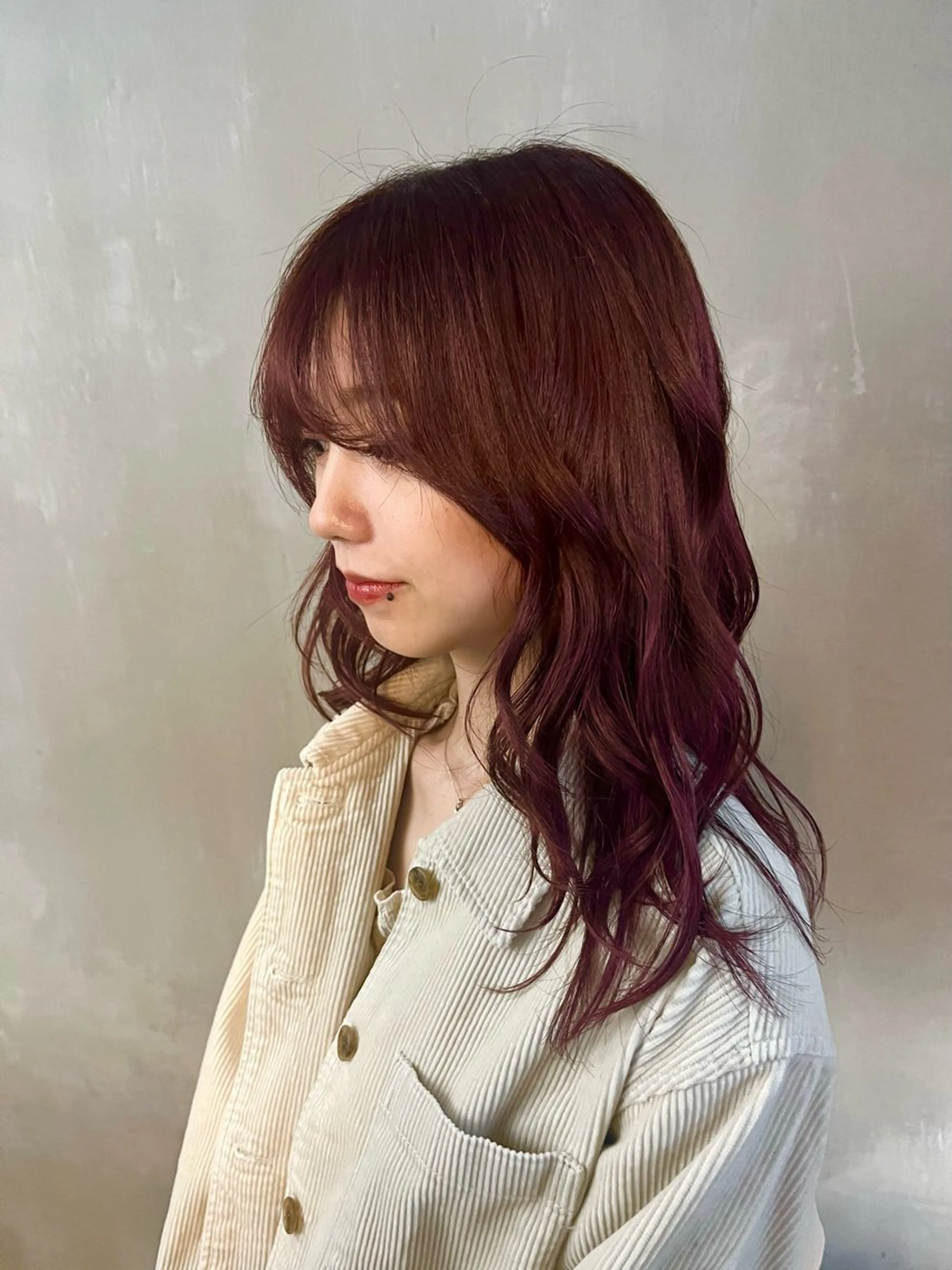 セミロング カラー ボルドーカラー ピンクカラー ヘアカラー 🫧透明感カラー🫧 小亀 日菜のヘアスタイル