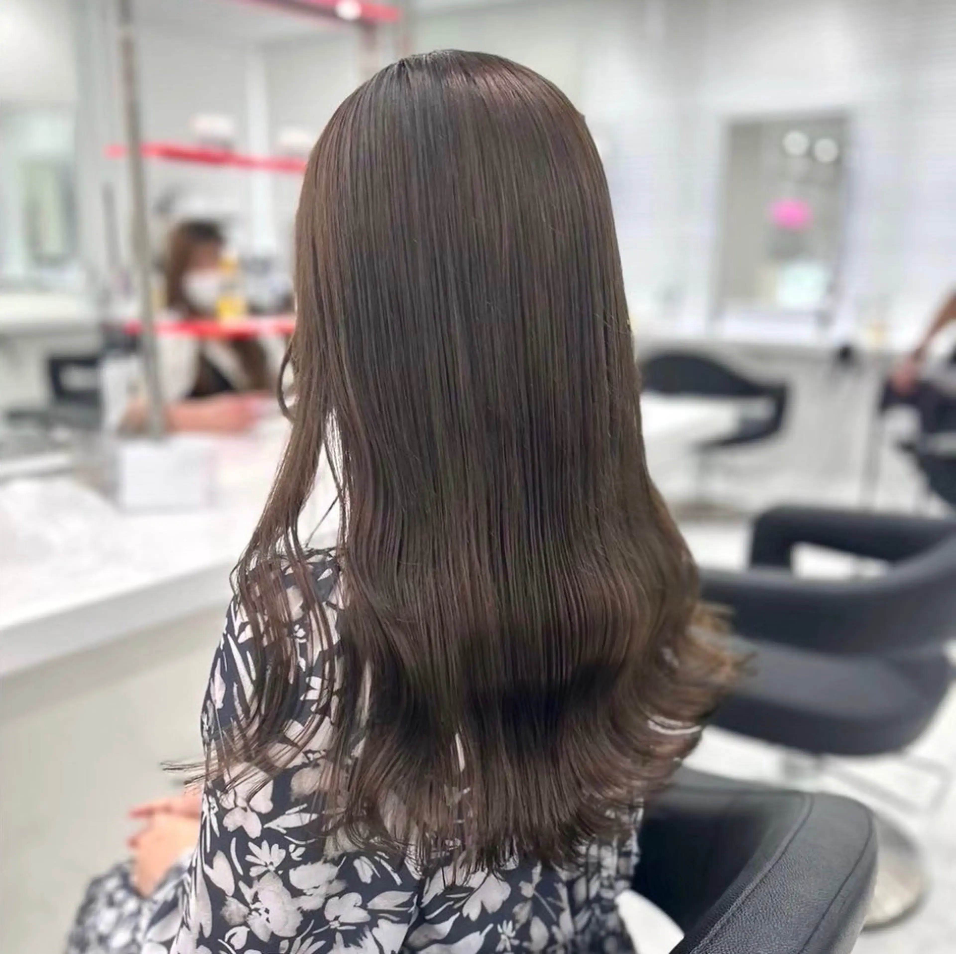 セミロング カラー 赤みなし艶カラー🍈 ユウナ🍈🤍のヘアスタイル