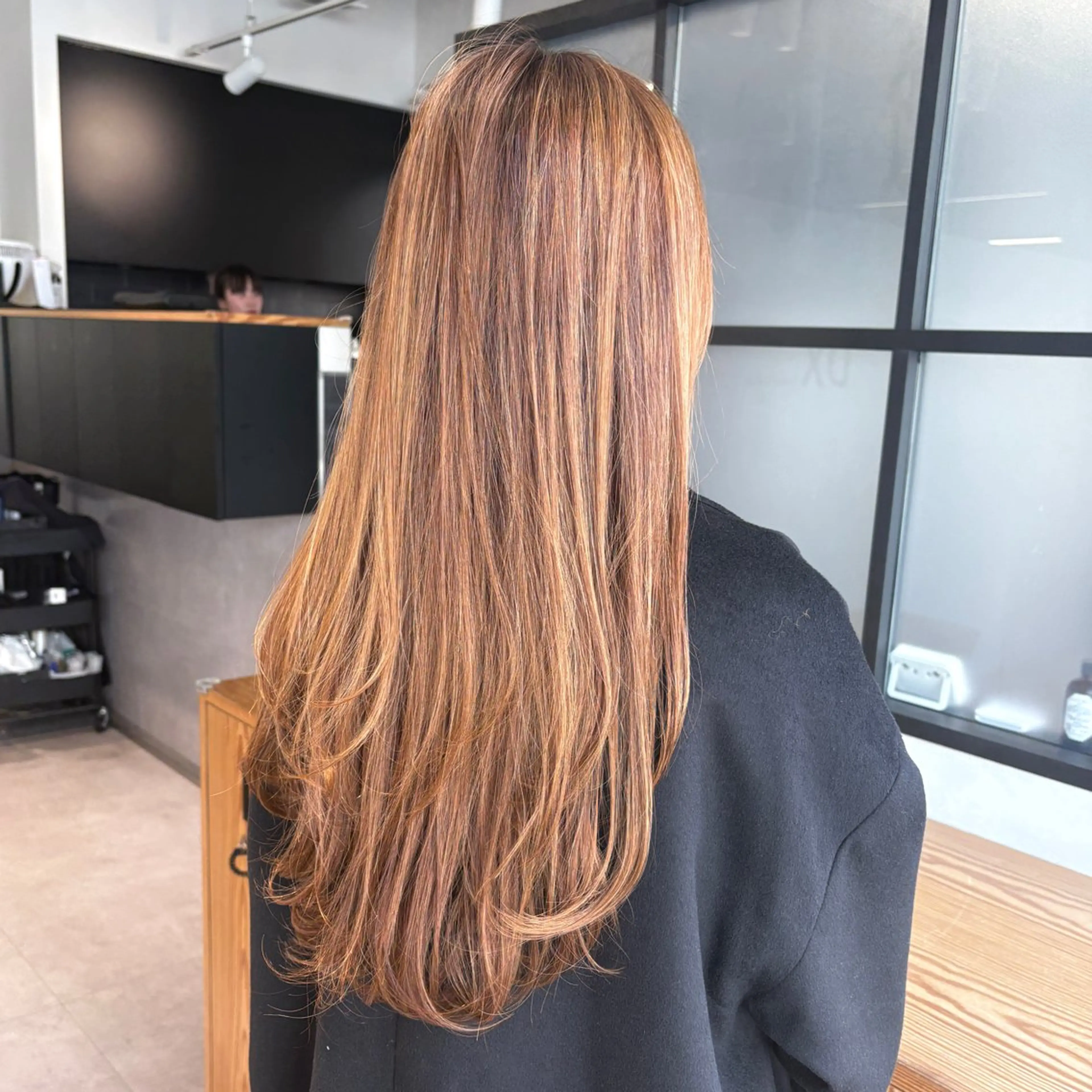 ロング カラー ロングレイヤー ハイライトカラー ハイトーンカラー ハイライト レイヤーカット カット ヘアカラー DX SHARE SALON所属・matka白髪ぼかし 大人ヘア/KEIKOのヘアスタイル