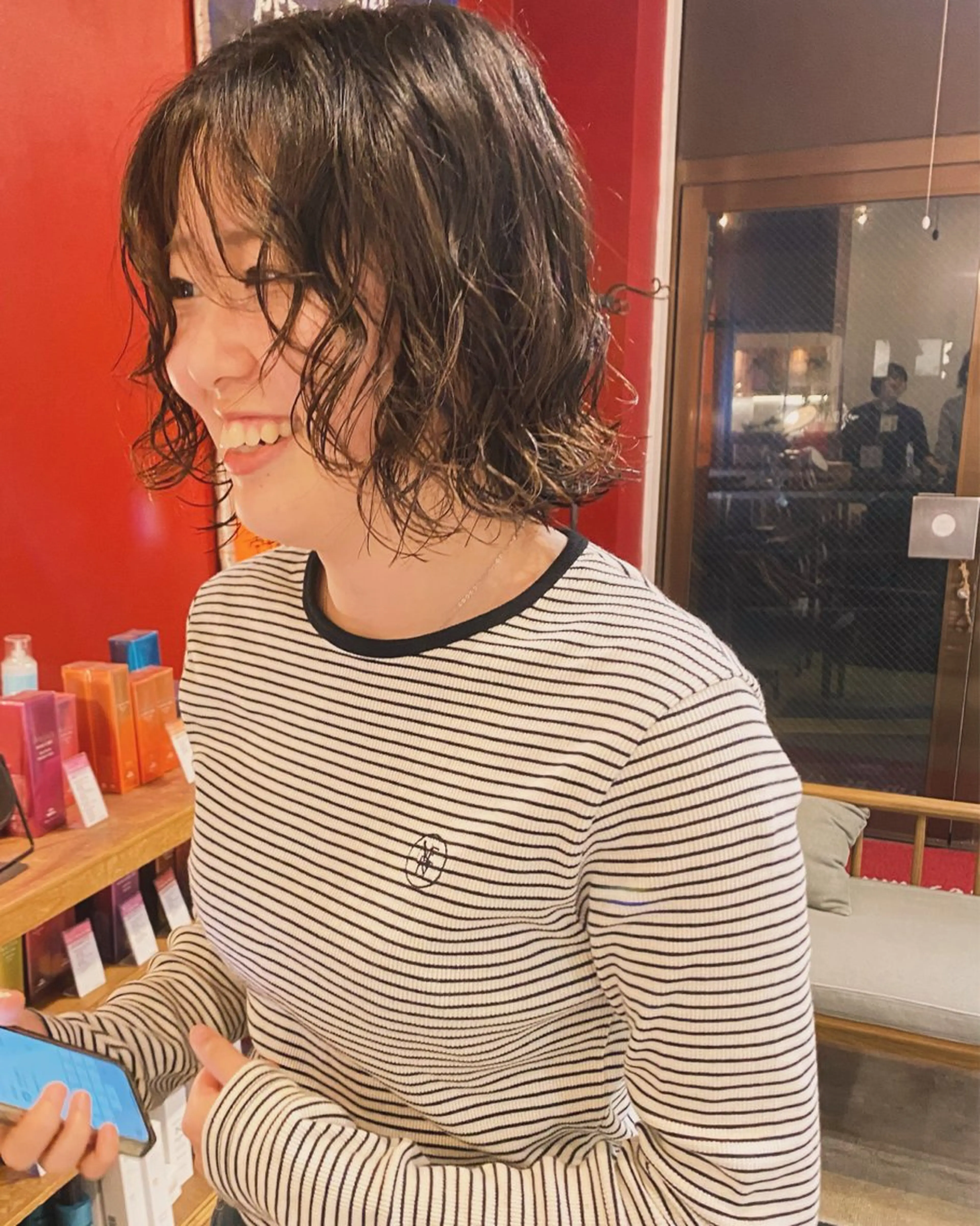 ミディアム パーマ 小日向 沙織のヘアスタイル