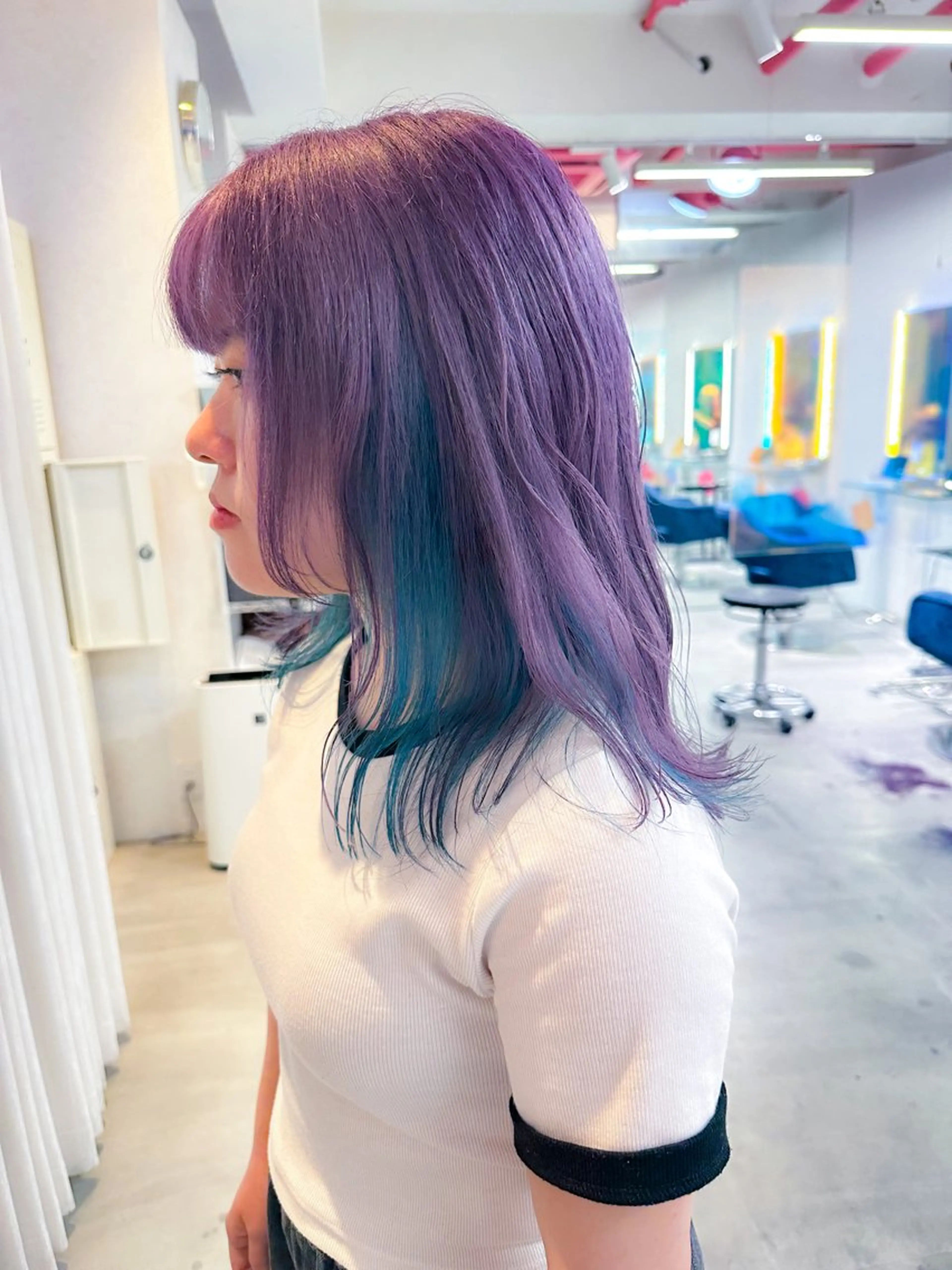 ミディアム カラー ブリーチ エドルカラー イルミナカラー ラベンダーカラー カット ヘアカラー BOX mico.のヘアスタイル