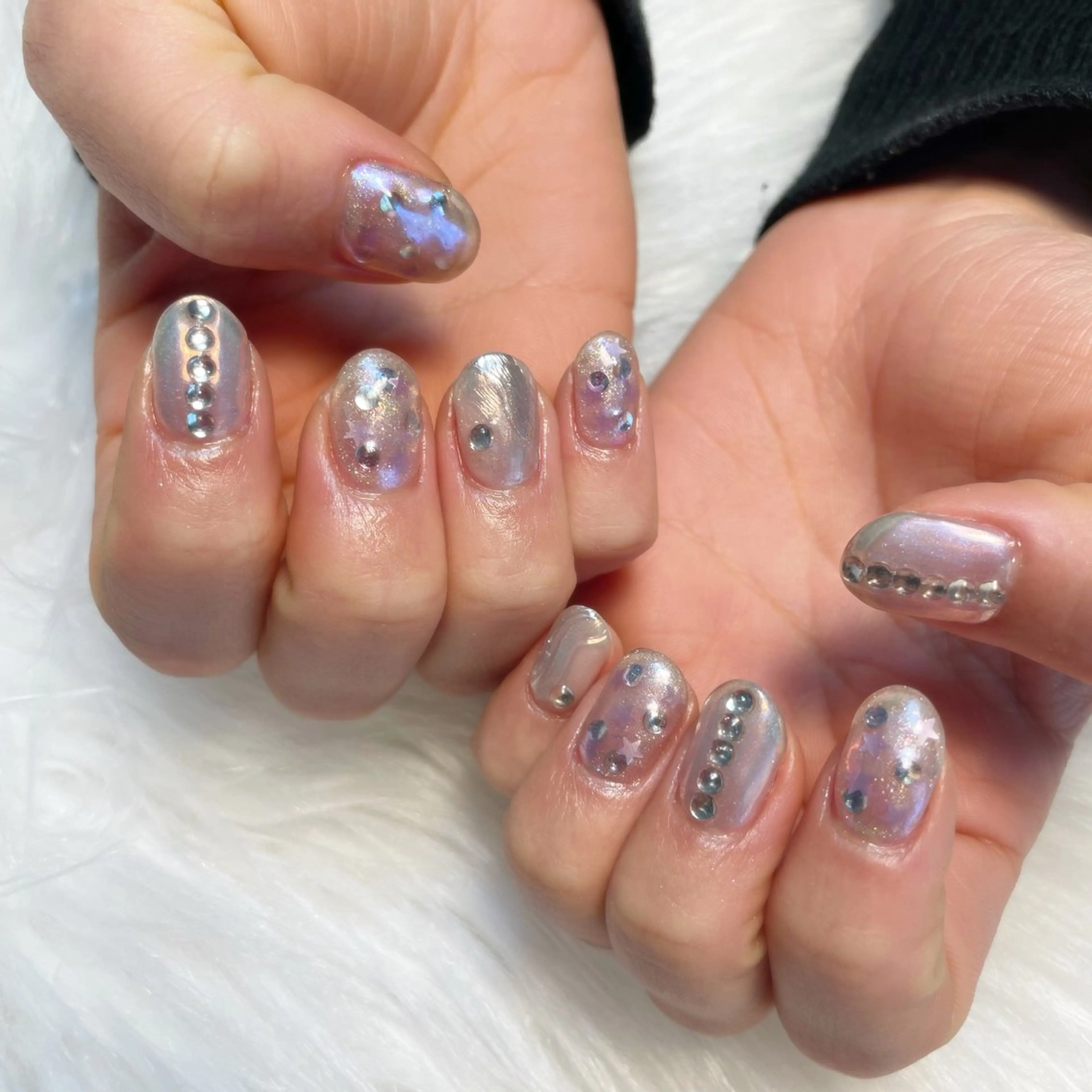 ネイル ハンドネイル ゴテゴテ💙ワンホン リオナのネイルデザイン