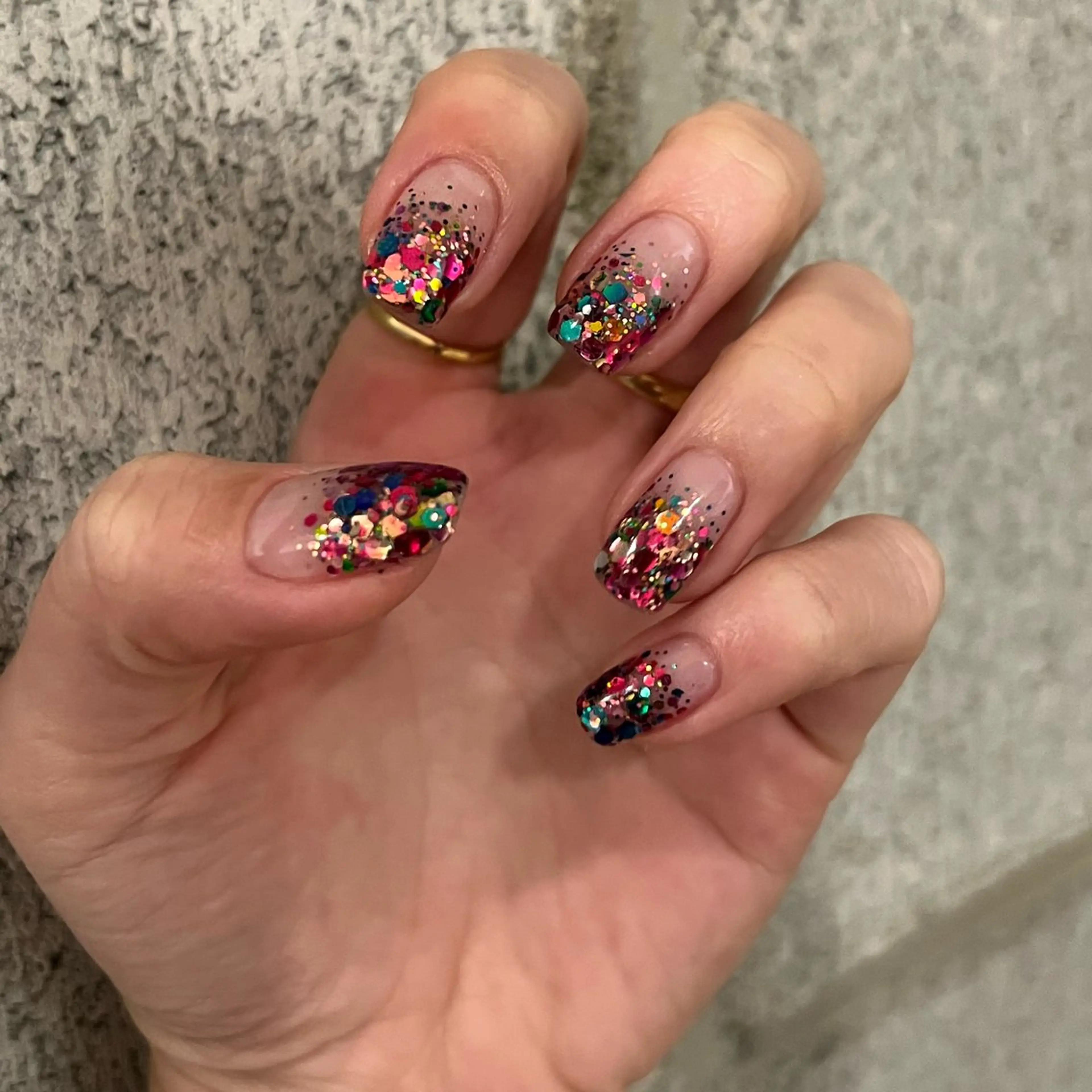 ネイル おそろいネイル HENRIETTA NAILSALONのネイルデザイン