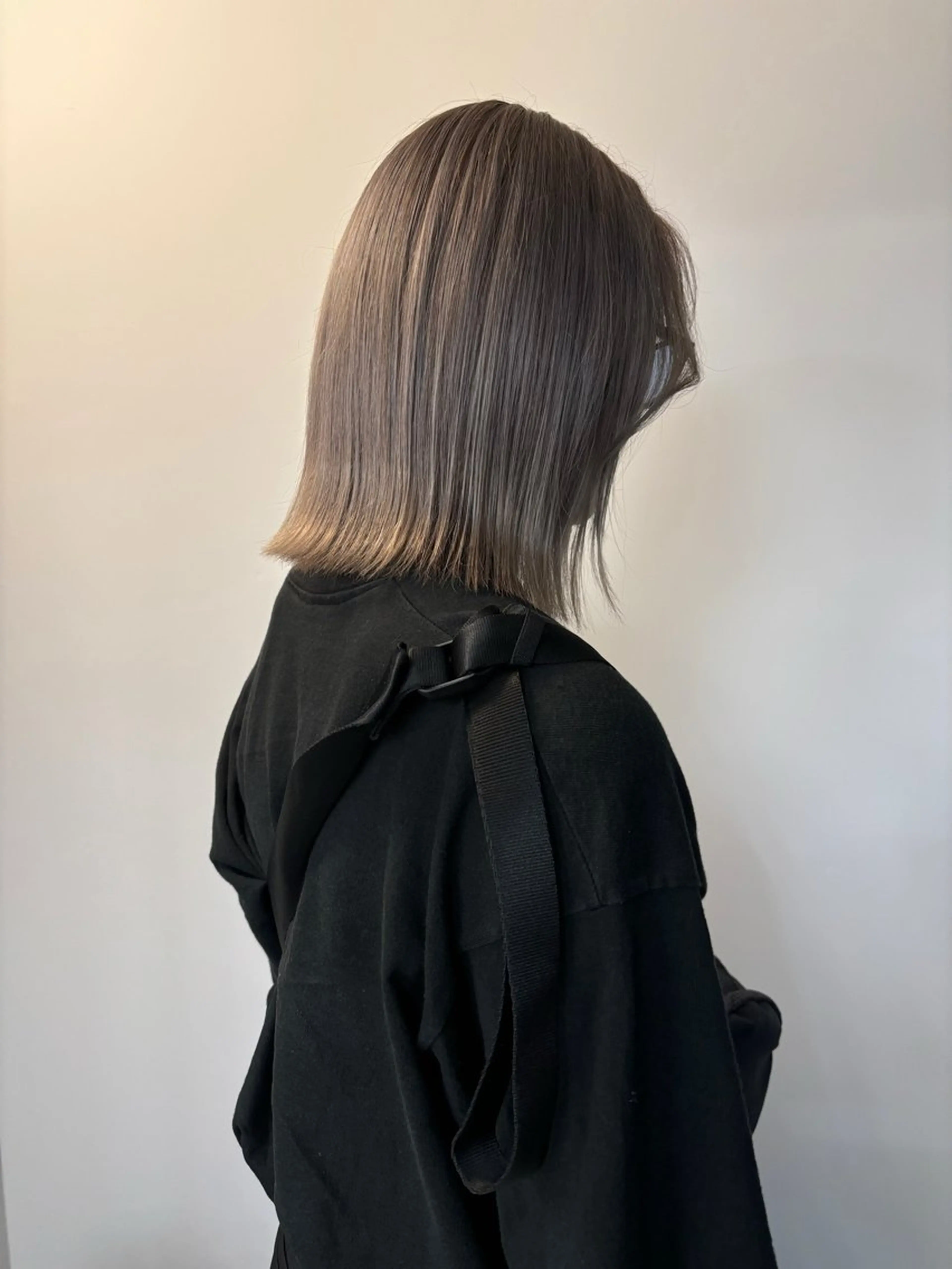 ショート カラー グレージュ ヘアカラー paige_.hair所属・蛭町 遥香のヘアスタイル