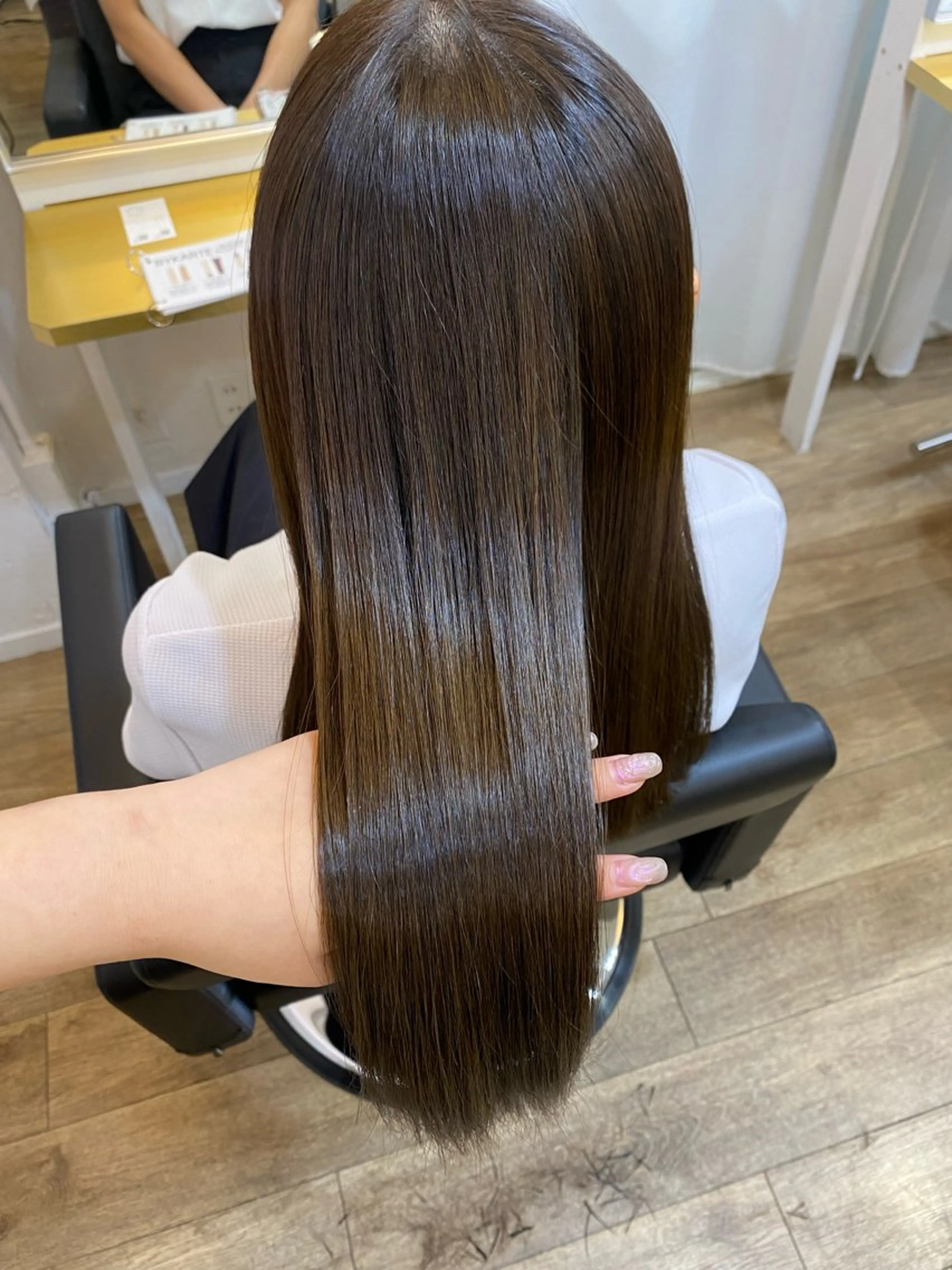 ロング カラー ベージュカラー 透明感カラー オリーブベージュ オリーブカラー カット ヘアカラー みやび🫧髪質改善 🫧透明感カラー🫧のヘアスタイル