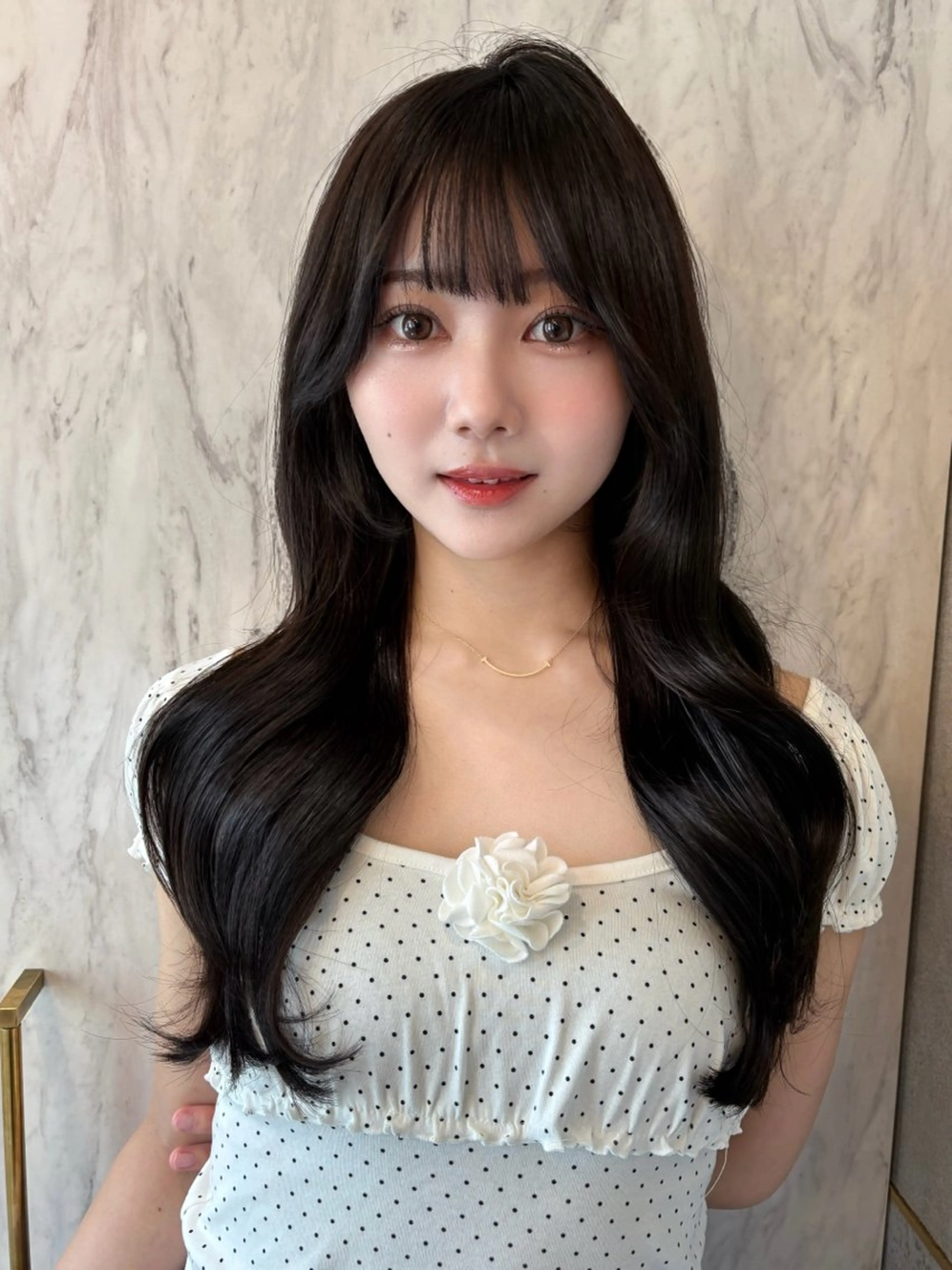 セミロング トリートメント カット ヘアカラー トリートメント 暖色カラー/新宿/韓 国風レイヤー鮫島志穂のヘアスタイル