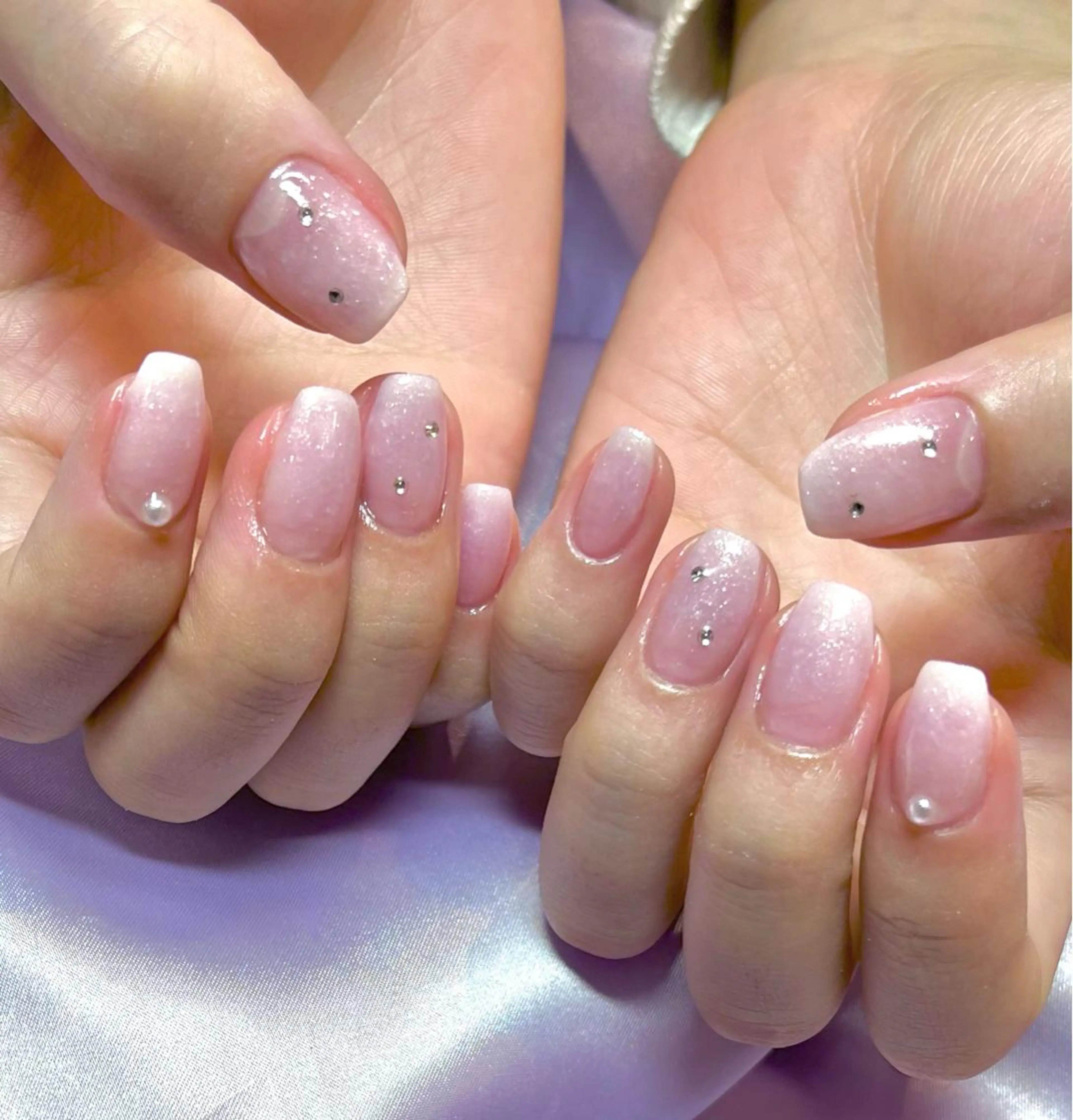 ネイル ガーリー グラデーション キラキラネイル 韓国ネイル ラメ(グリッター) ハンドネイル para ☀︎ sol by BECK所属・Para Sol nail　Maoのネイルデザイン