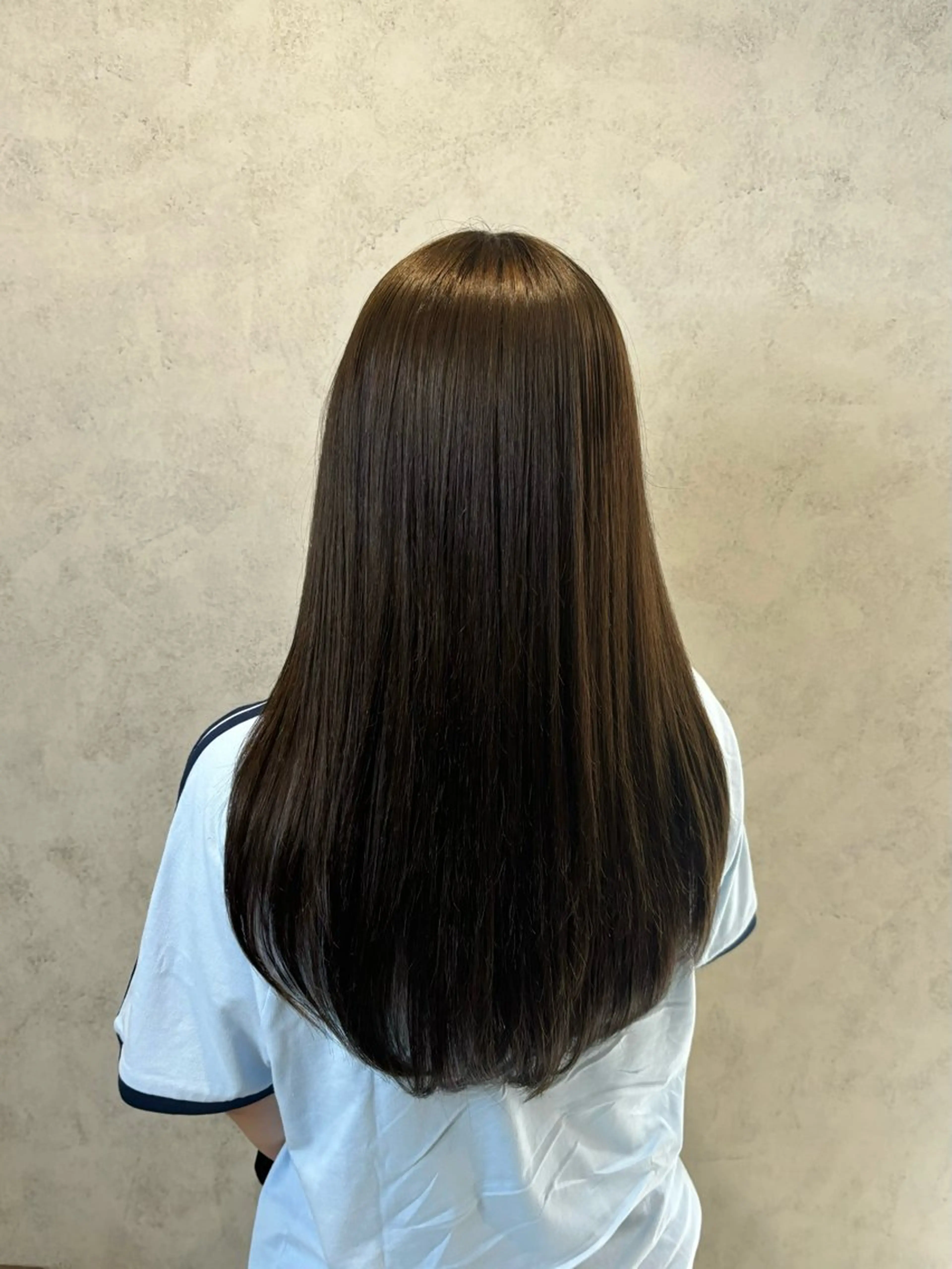 ロング カット ヘアカラー 小玉 唯依のヘアスタイル