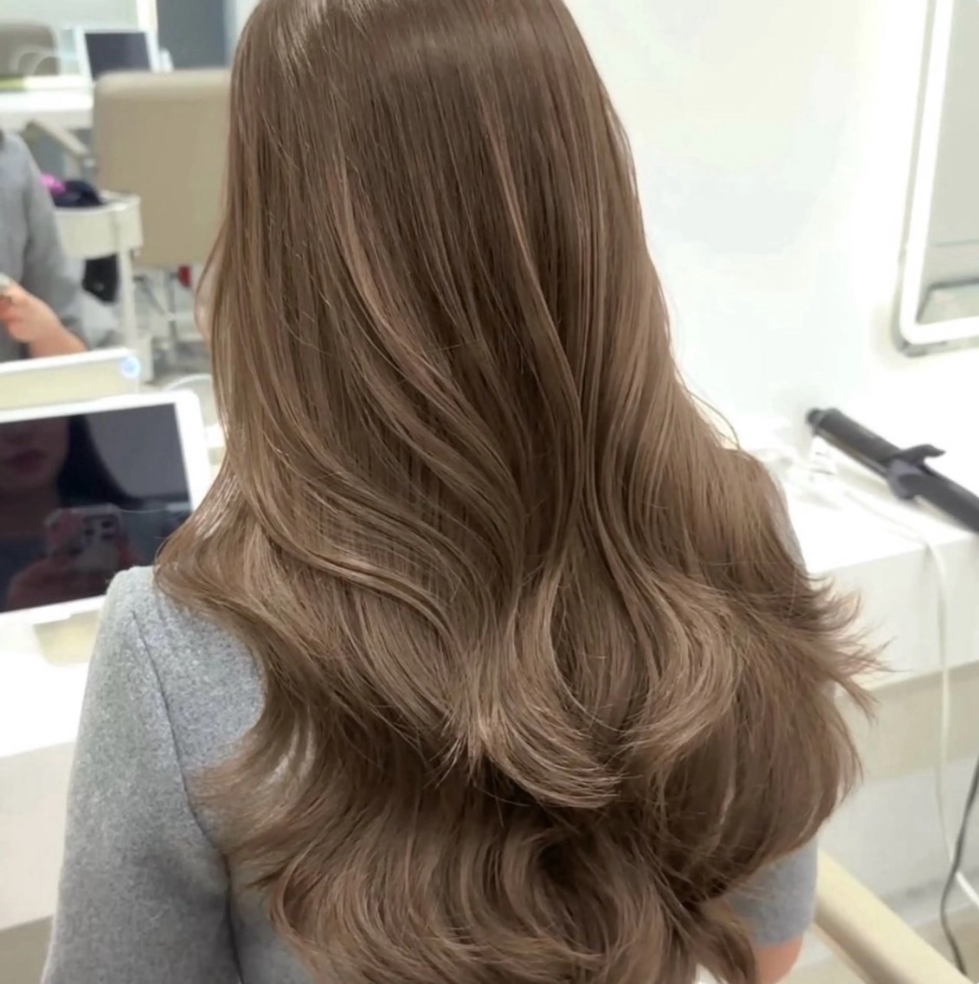 ロング カット ヘアカラー トリートメント IVE所属・ダブルカラー 髪質改善🫧Annaのヘアスタイル