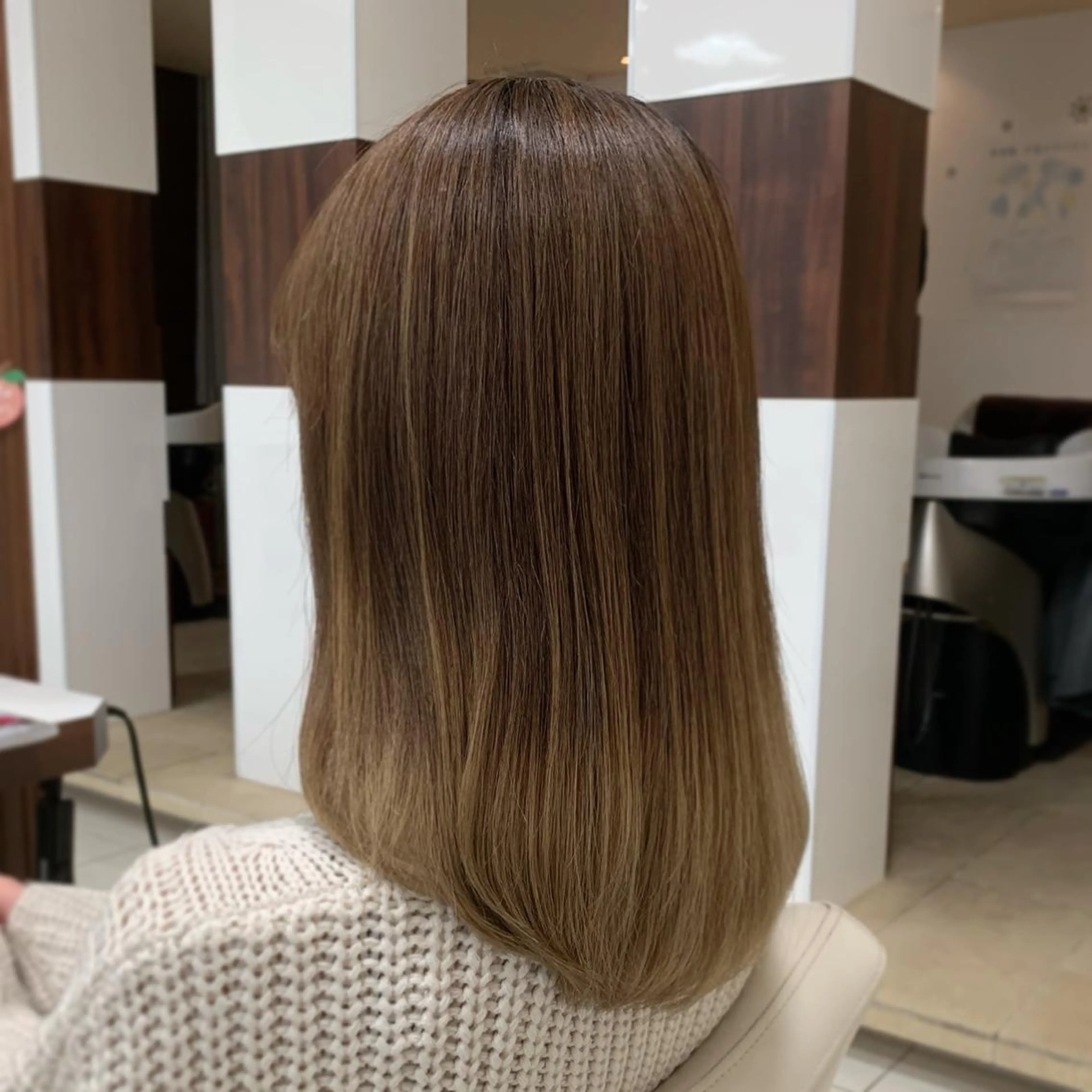 セミロング ally新百合ヶ丘 フジムラユウスケのヘアスタイル