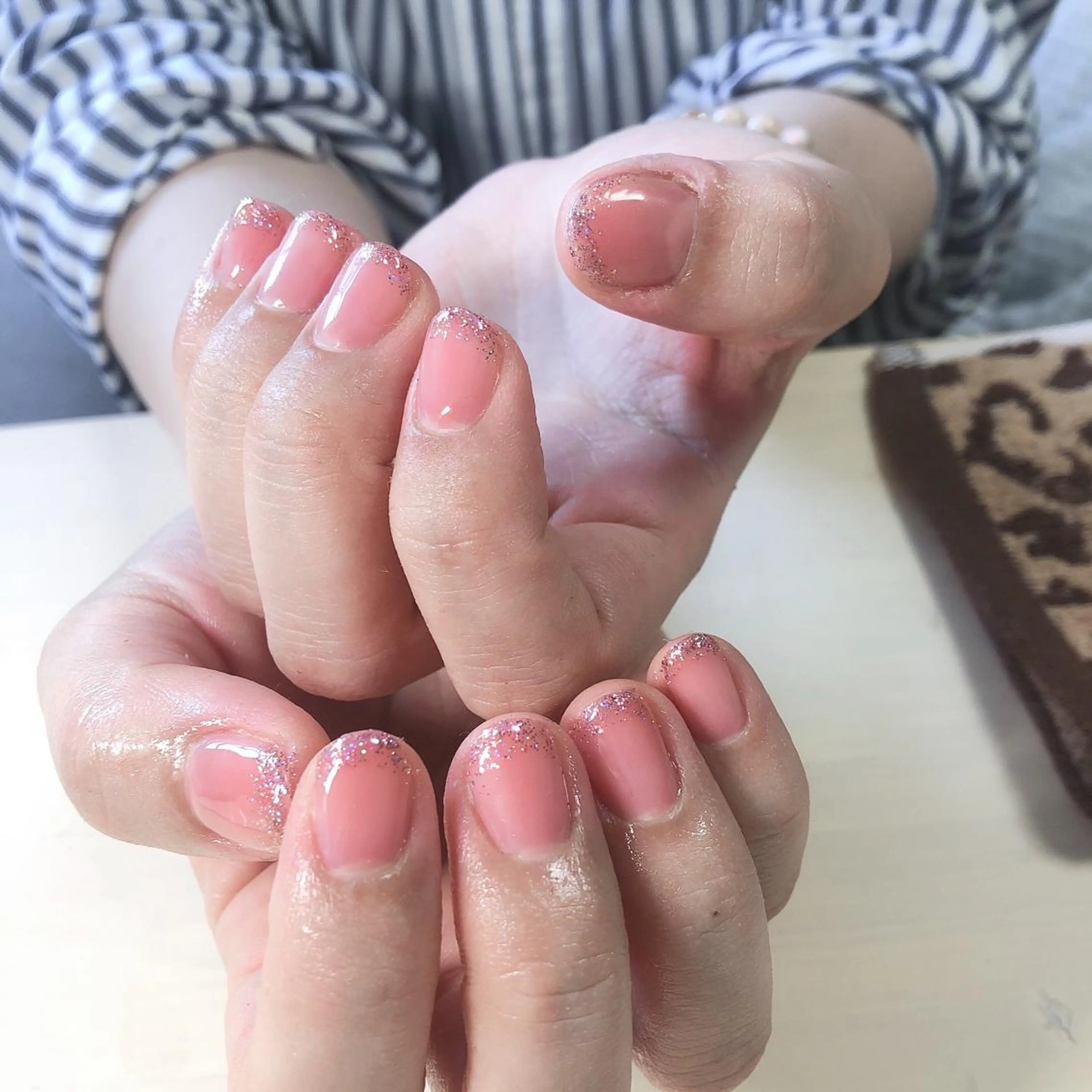 ネイル フレンチネイル ラメ(グリッター) 結城 怜菜のネイルデザイン