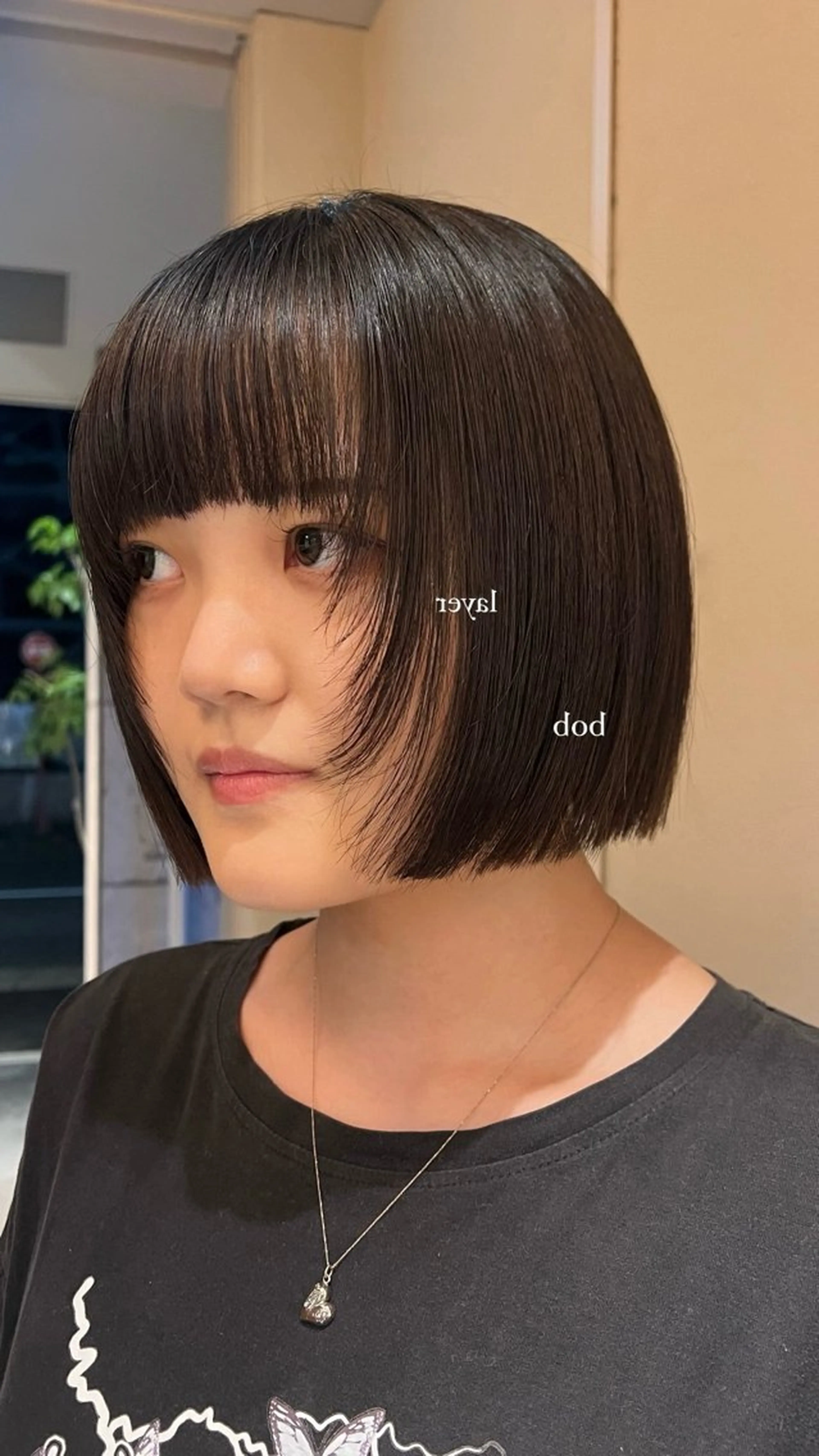 ミディアム ボブ 顔まわりレイヤー レイヤーカット コノカ暖色カラー/ 透明感カラーのヘアスタイル