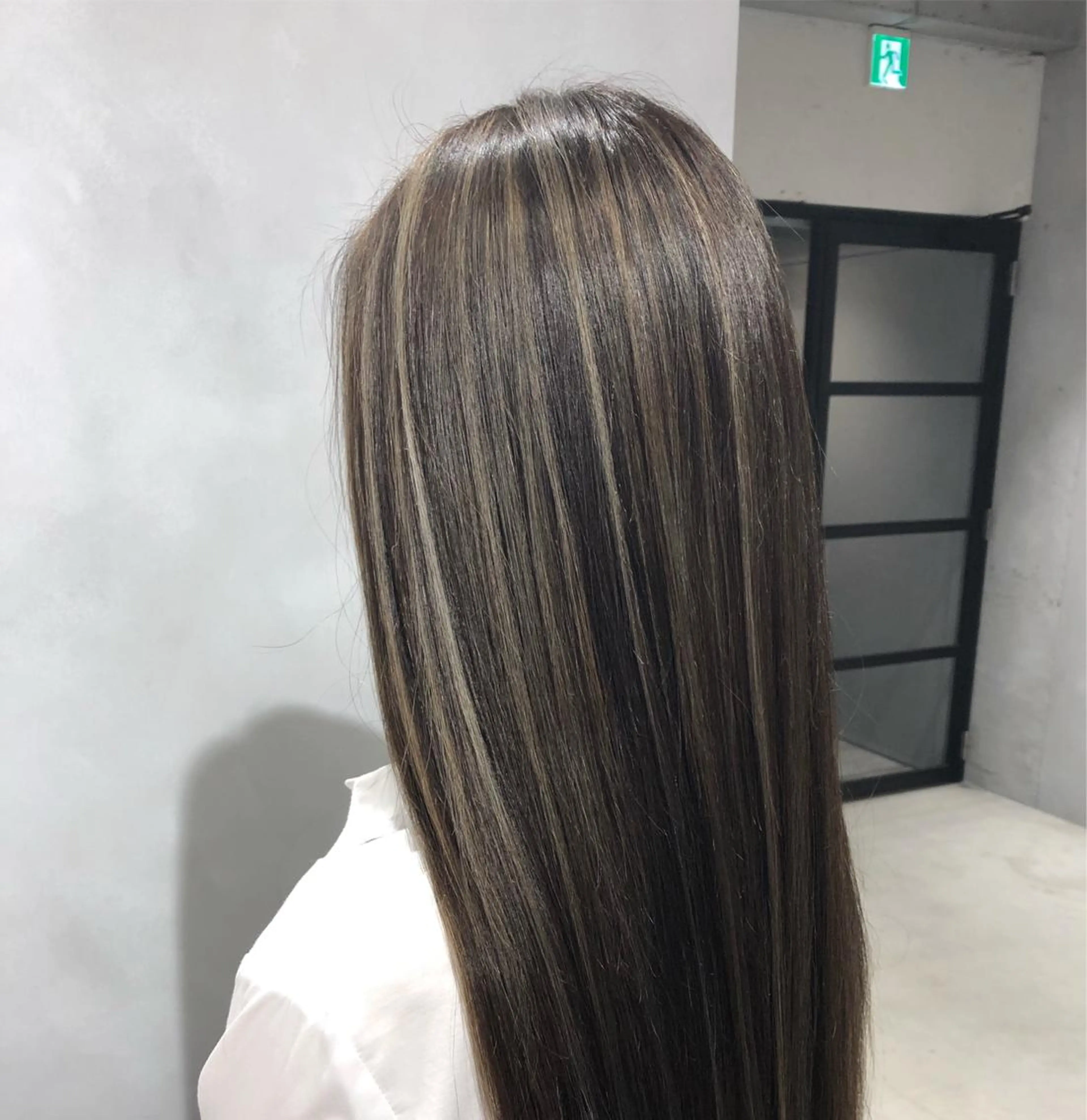ロング カラー ハイライトカラー ハイライト 寺田 侑矢のヘアスタイル