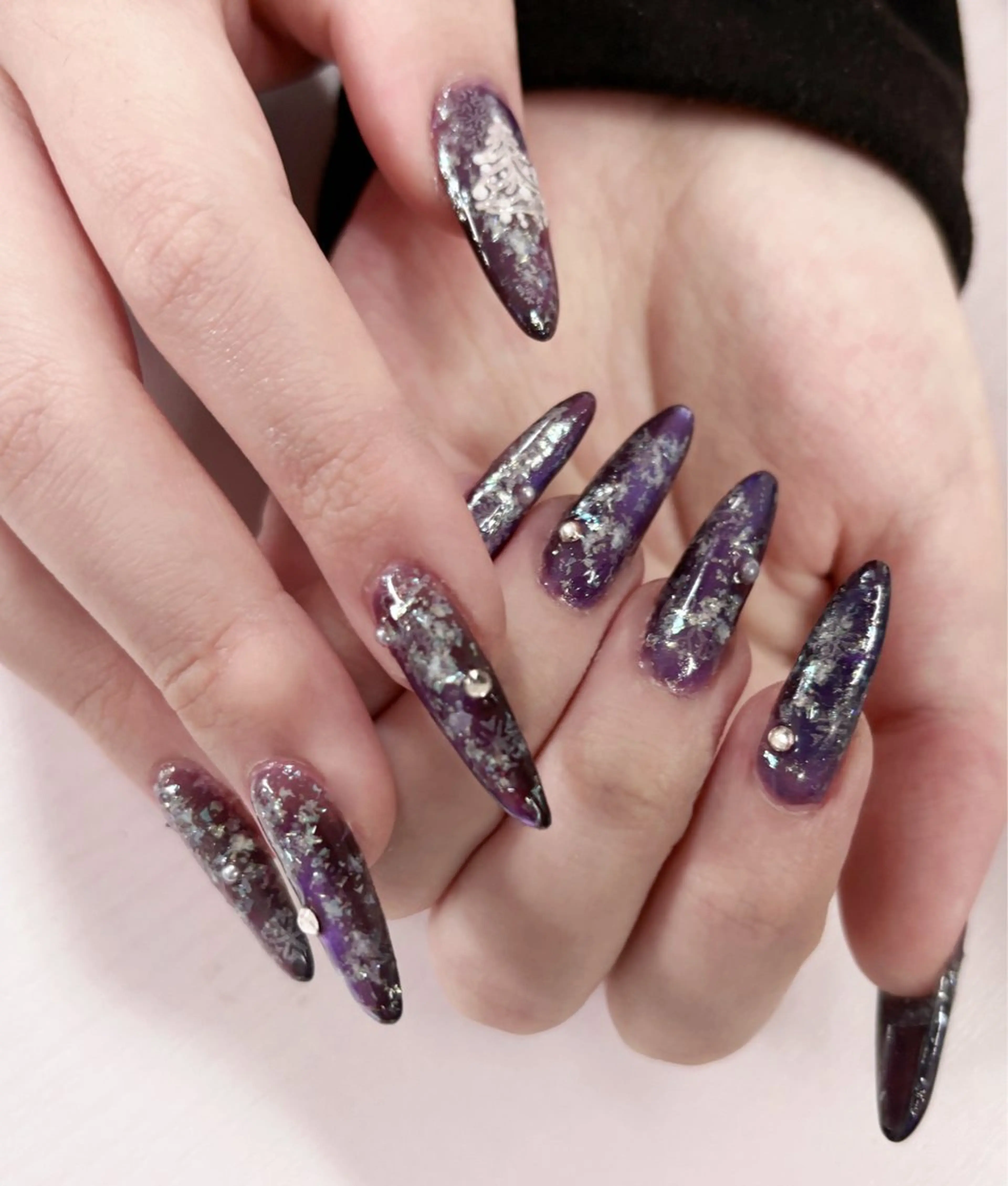 ネイル ハンドネイル キン グミのネイルデザイン