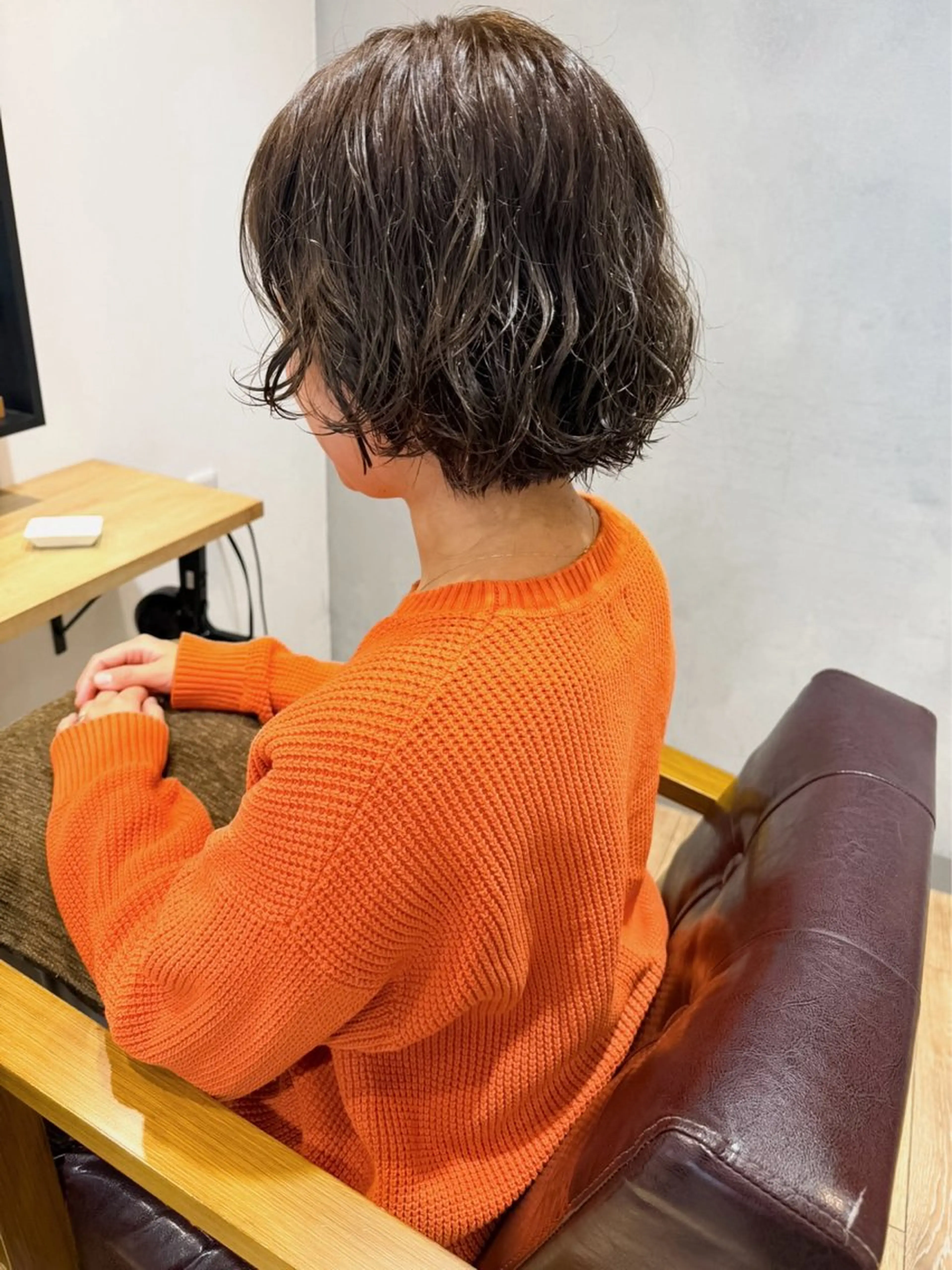 ショート カラー パーマ カット パーマ 切りっぱなしボブ 艶カラー🌷江梨🍎のヘアスタイル