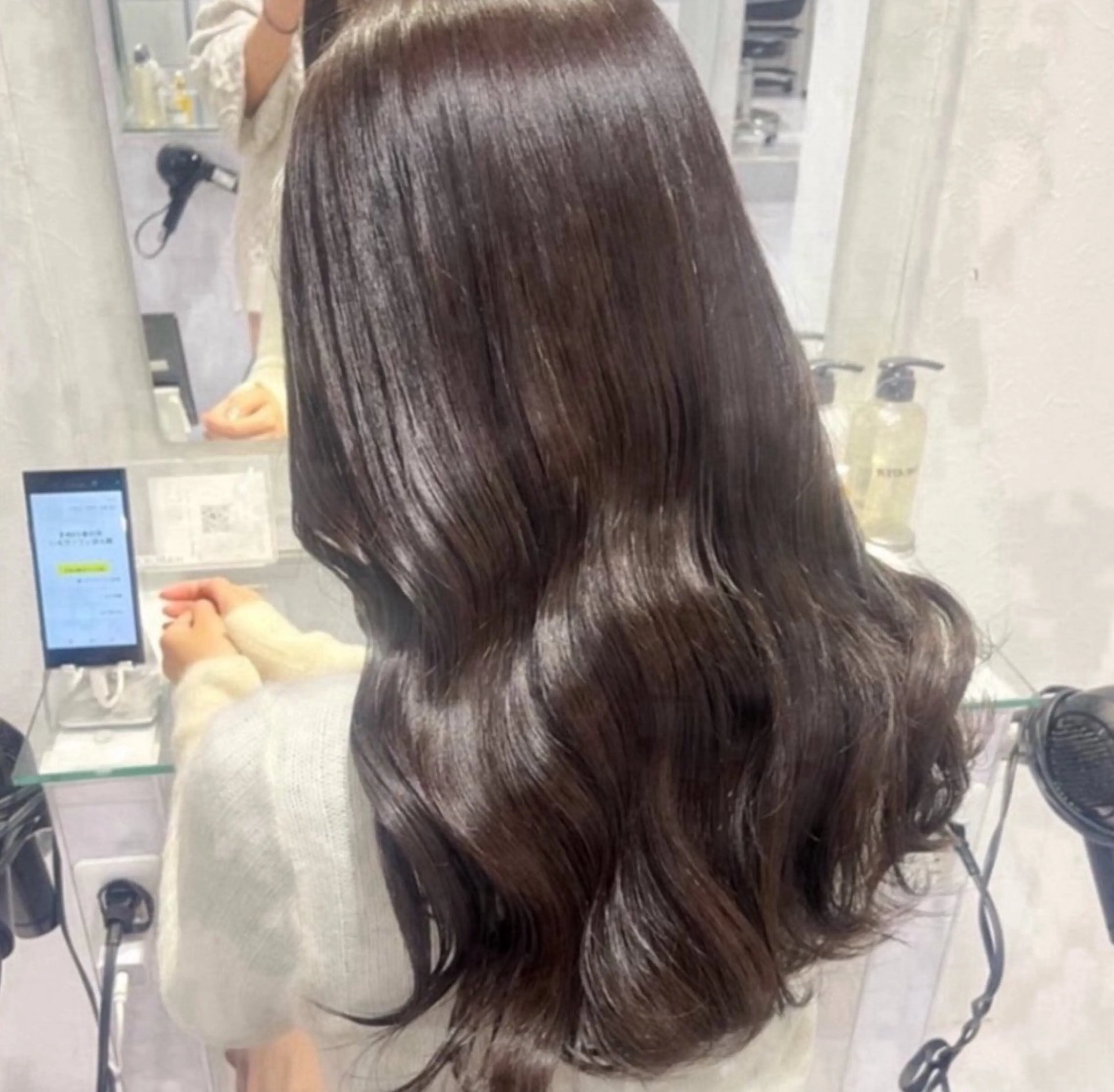 ロング カラー 🫧うる艶トレンド 🫧透明感カラーのヘアスタイル