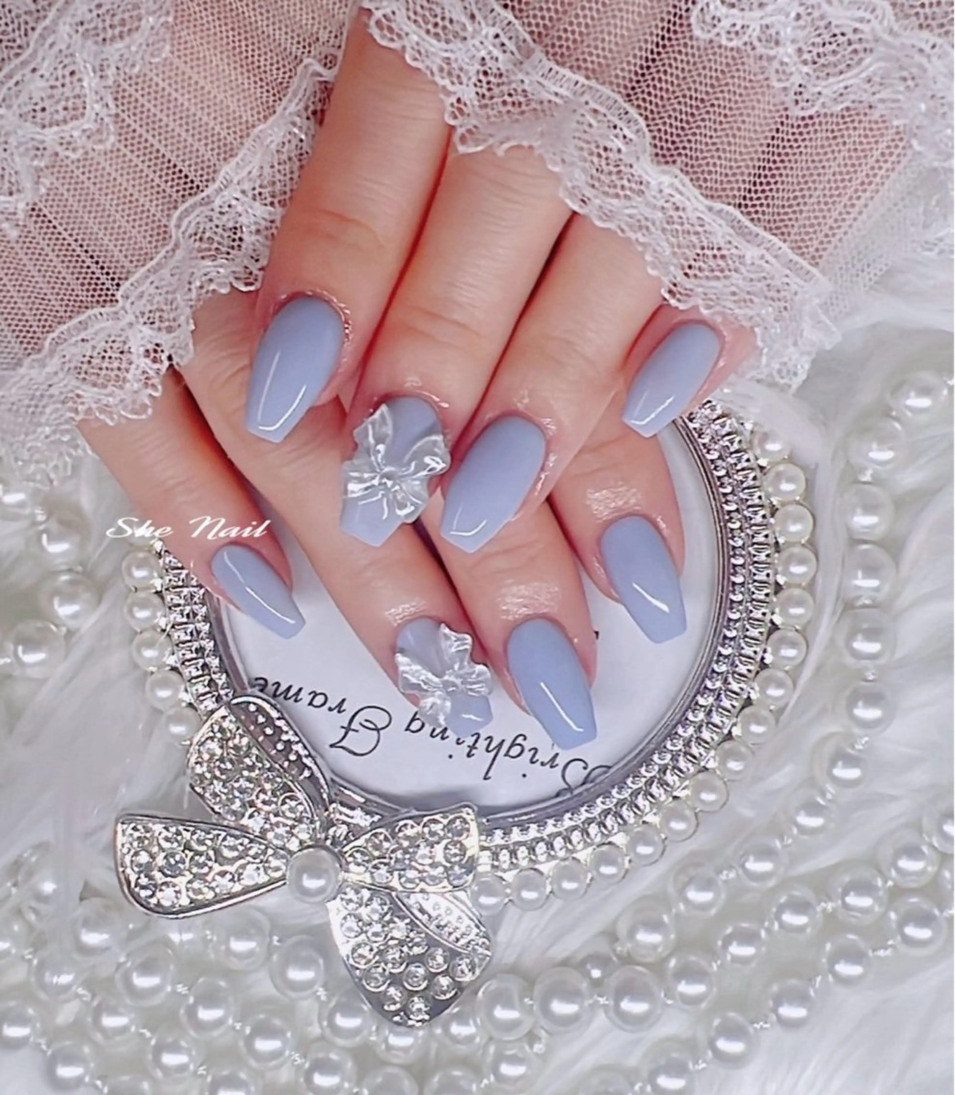 ネイル チークネイル 長さ出し フレンチネイル ガラスフレンチ キラキラネイル ハンドネイル She_nail所属・ELSA_ Bellaのネイルデザイン