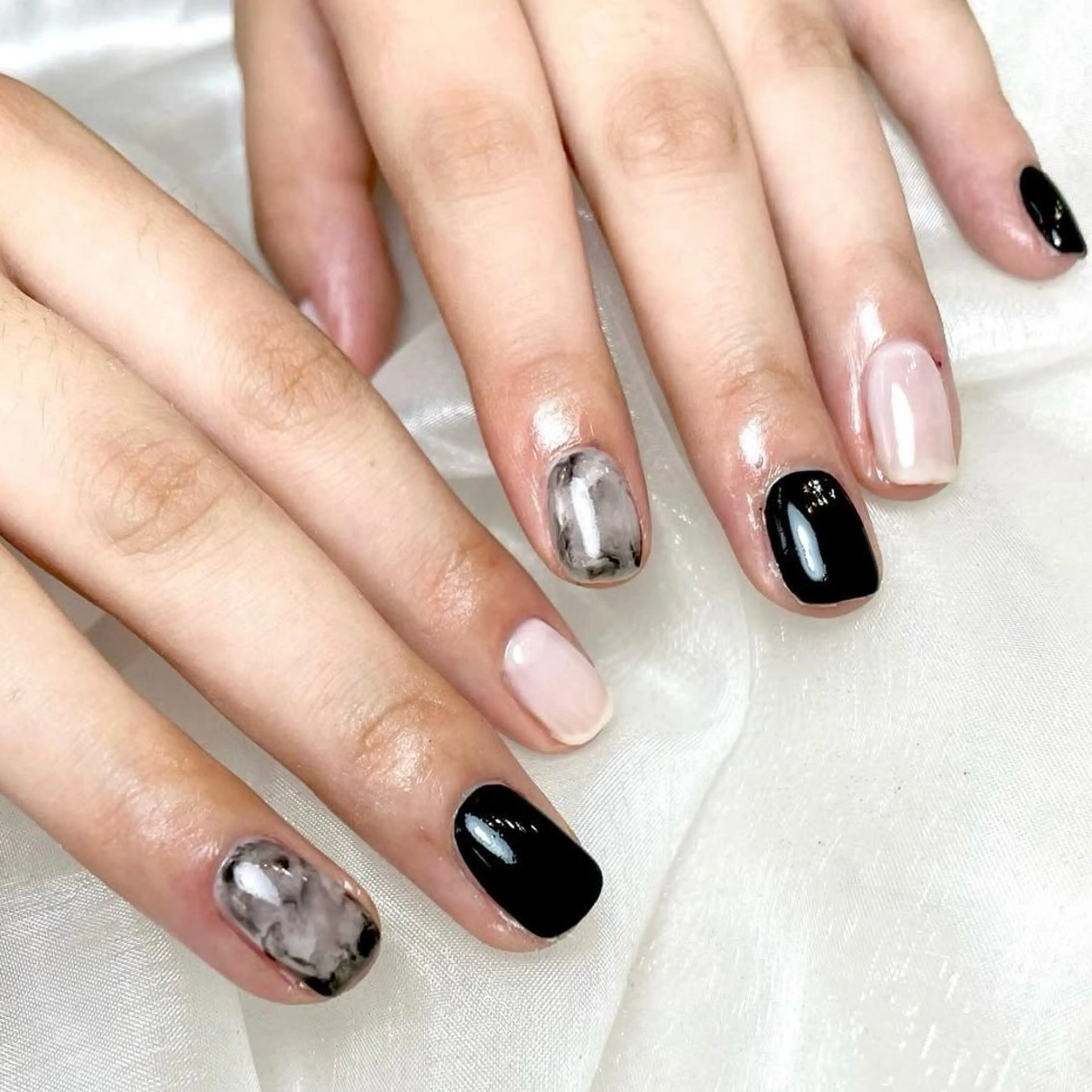 ネイル 大理石ネイル(マーブル) ハンドネイル フットネイル S LOUNGE NAIL所属・パーツたくさん🍓 SUMIのネイルデザイン