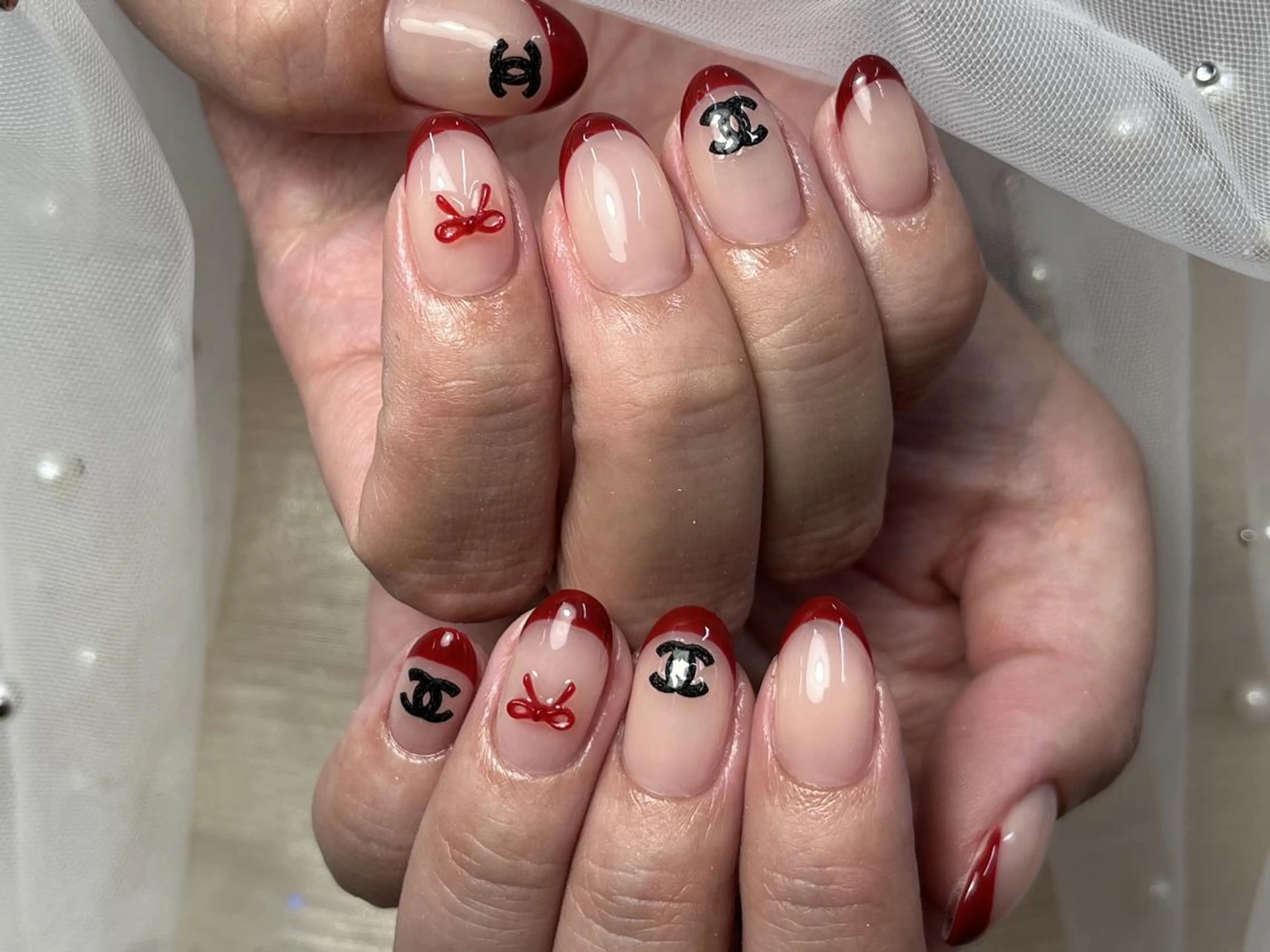 ネイル アートネイル フレンチネイル 赤色 シンプルネイル ハンドネイル ハンドケア ToliyDeliy Nail Salonのネイルデザイン
