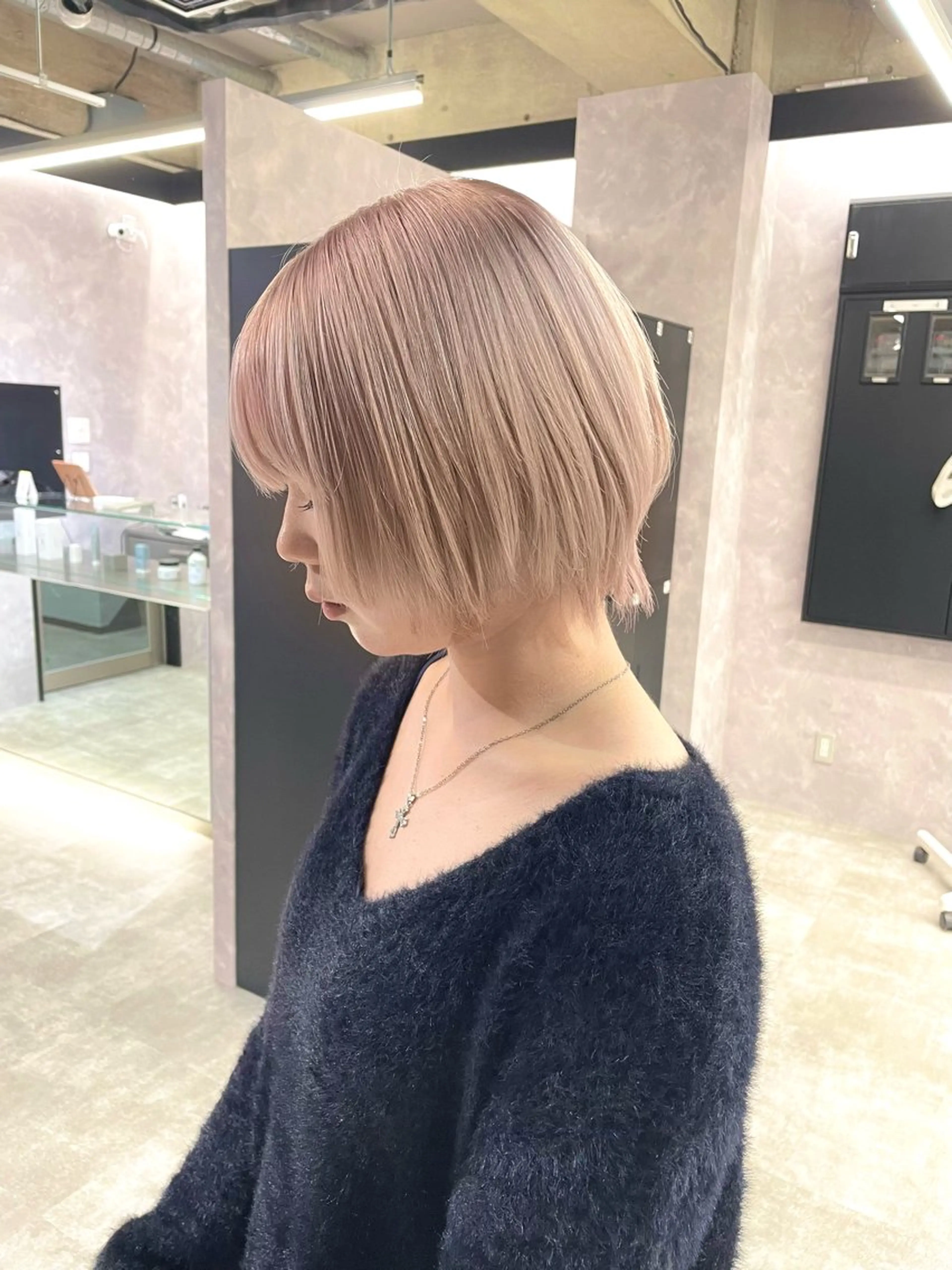 カット+ケアブリーチ+カラー+トリートメントの写真