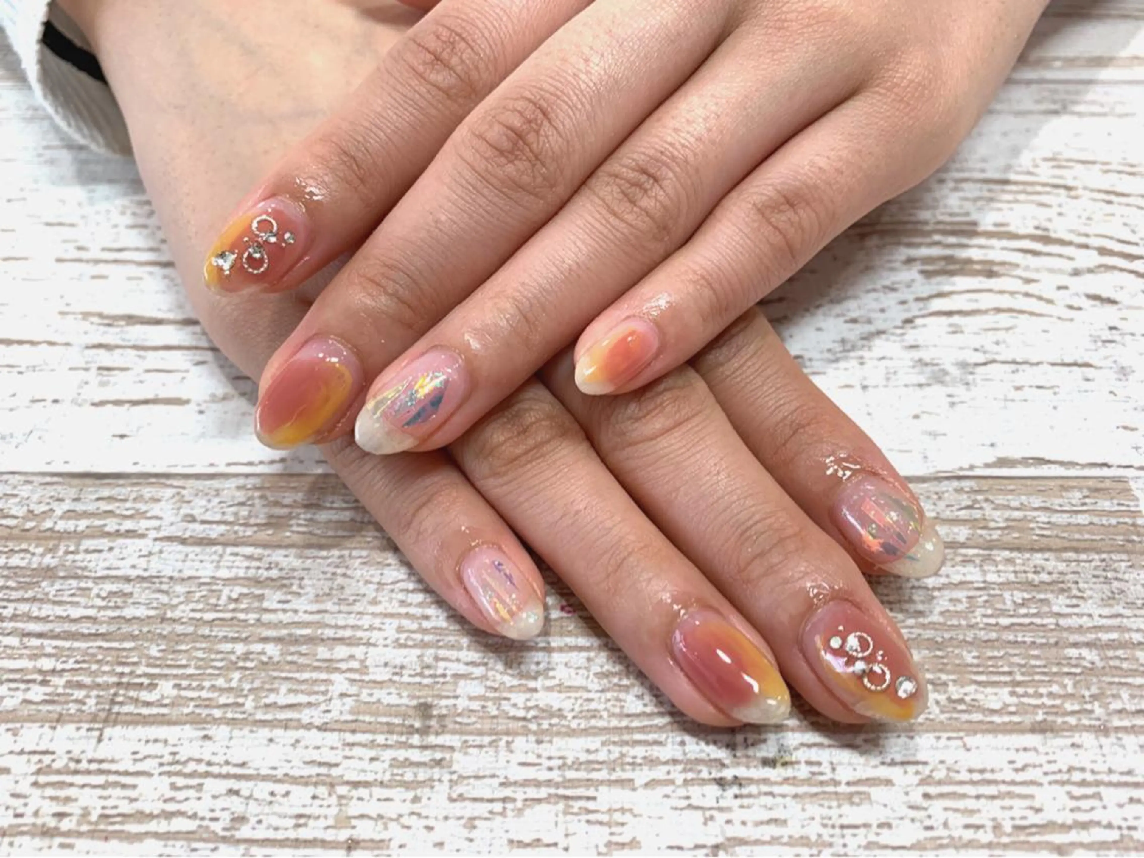 ネイル charme所属・. SHIORIのネイルデザイン