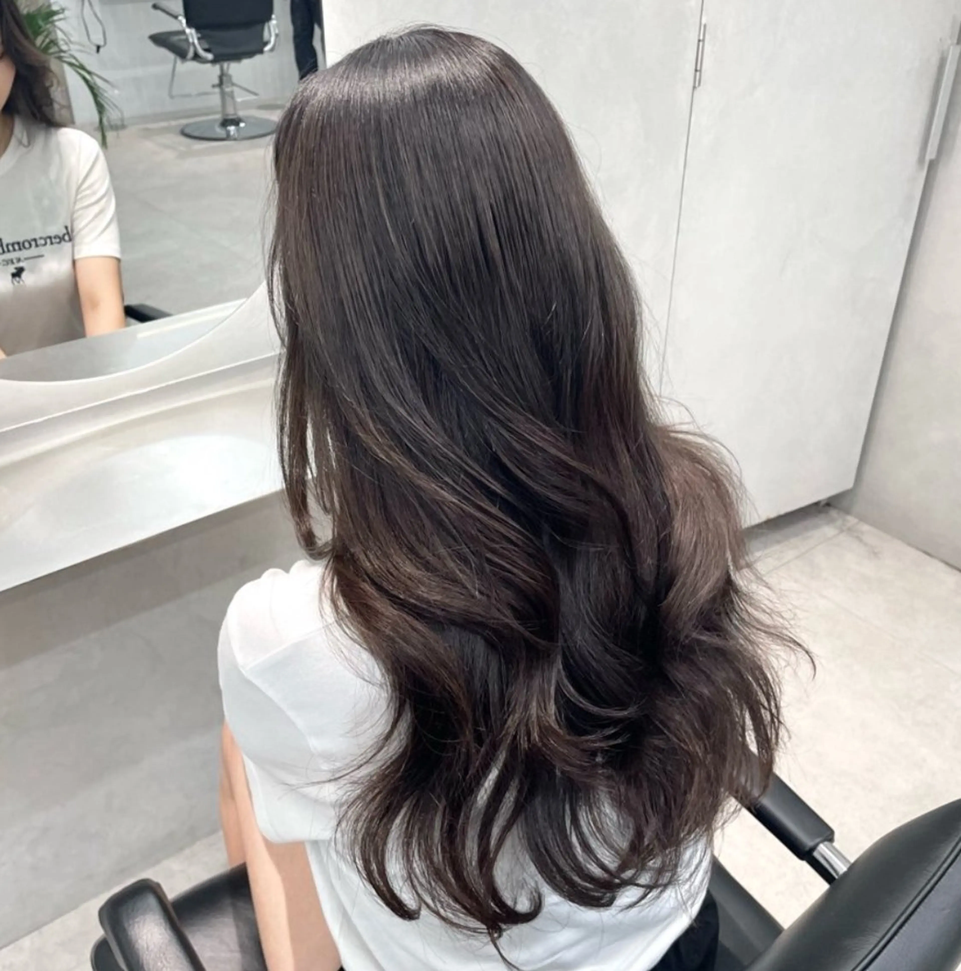 ロング ヘアカラー トリートメント 實方 ここ乃のヘアスタイル