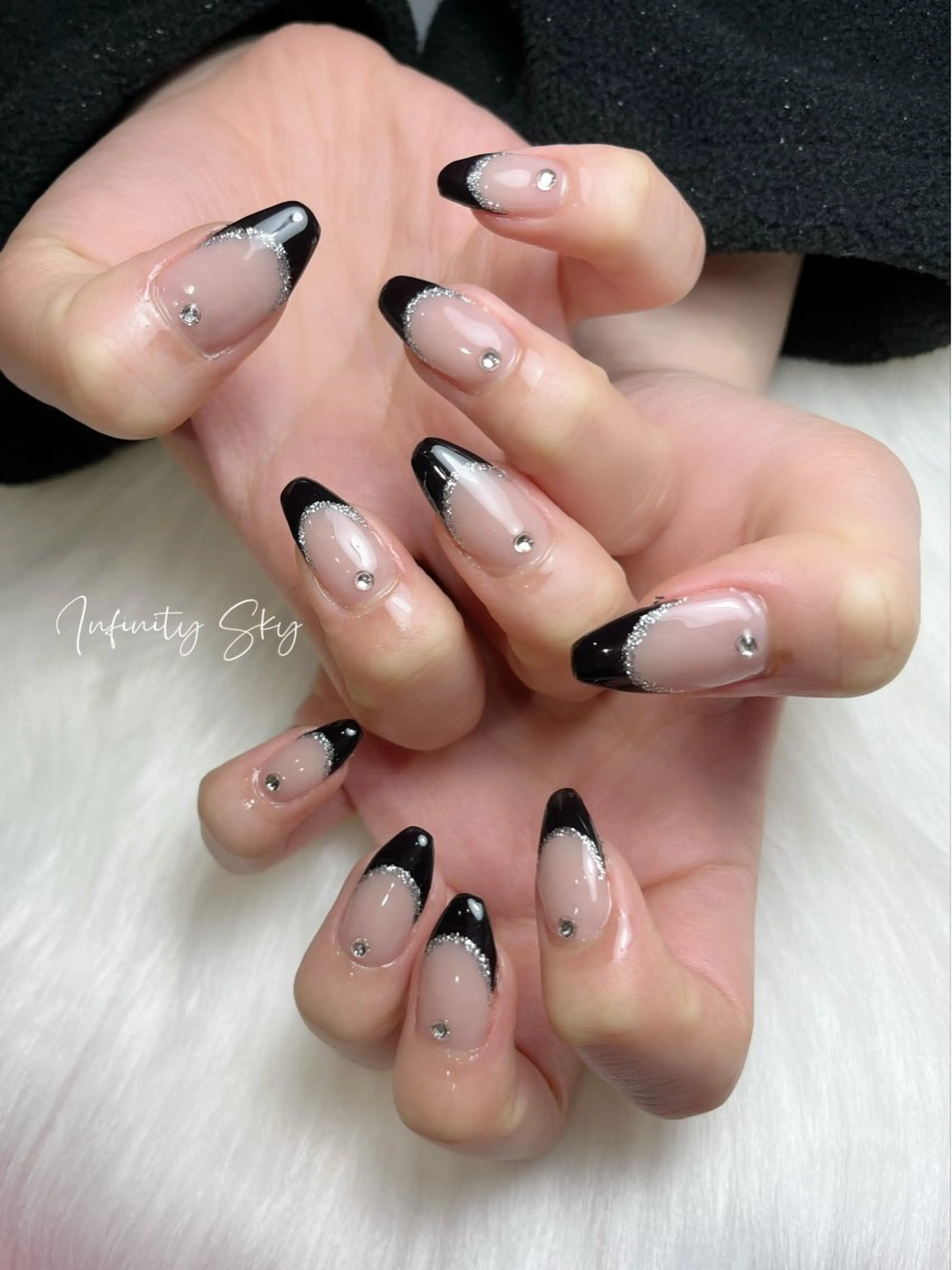 ネイル フレンチネイル ロングネイル infinity skyのネイルデザイン