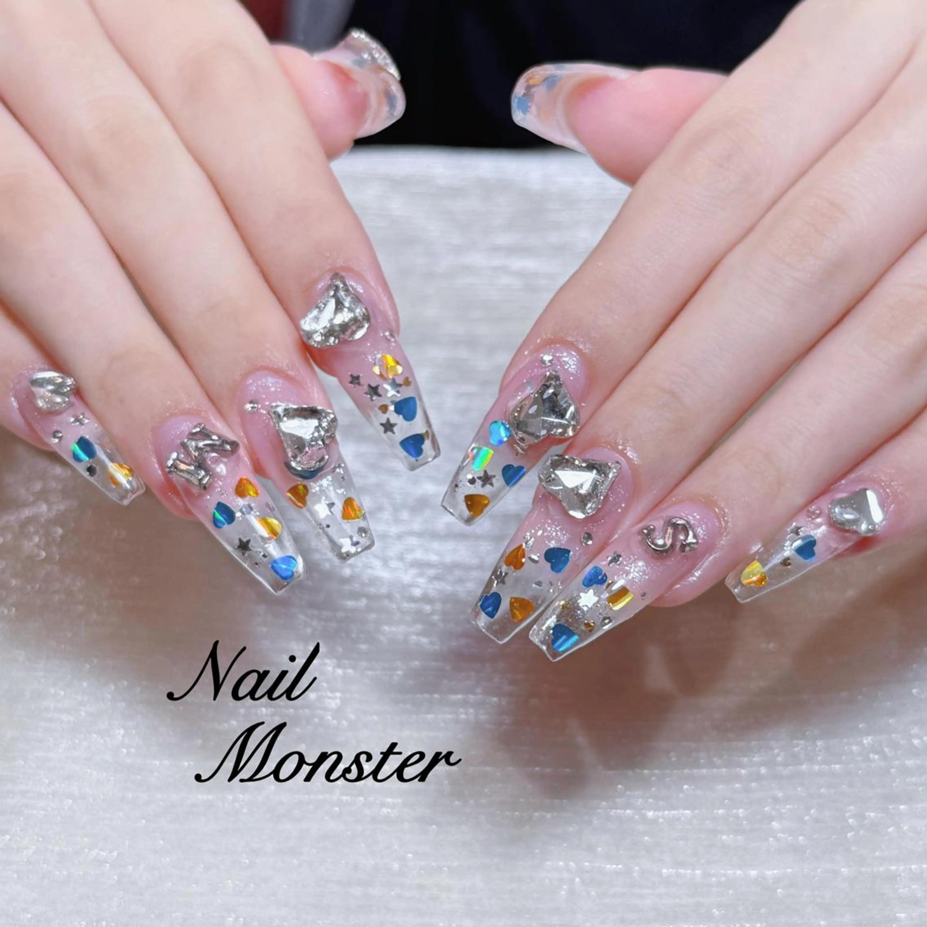 ネイル アートネイル オーロラネイル ガーリー キラキラネイル 韓国ネイル ハンドネイル ハンドケア Nail Monsterのネイルデザイン