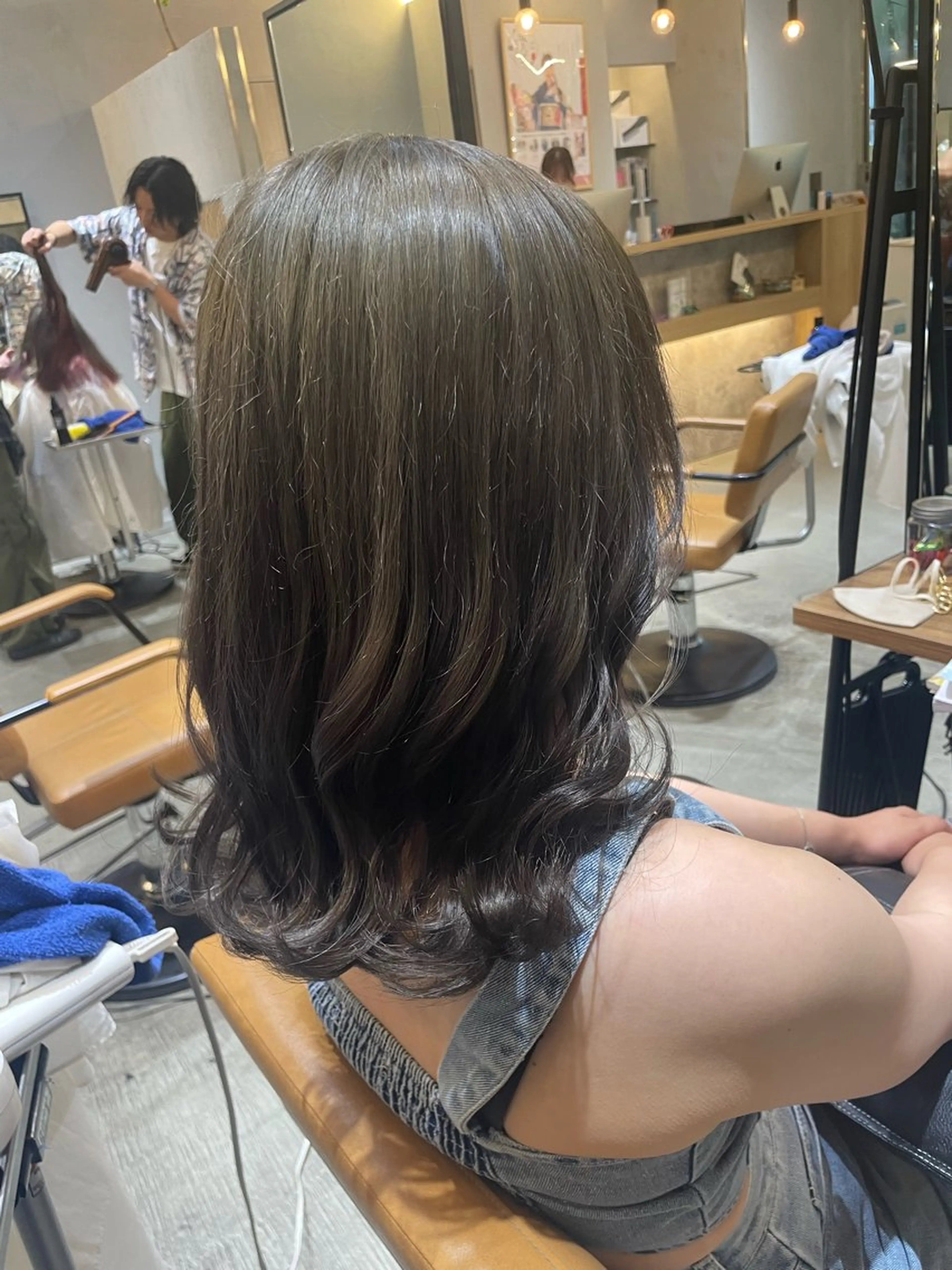 ミディアム カット ヘアカラー ♦️モテ髪創作者 SUGA♦️のヘアスタイル