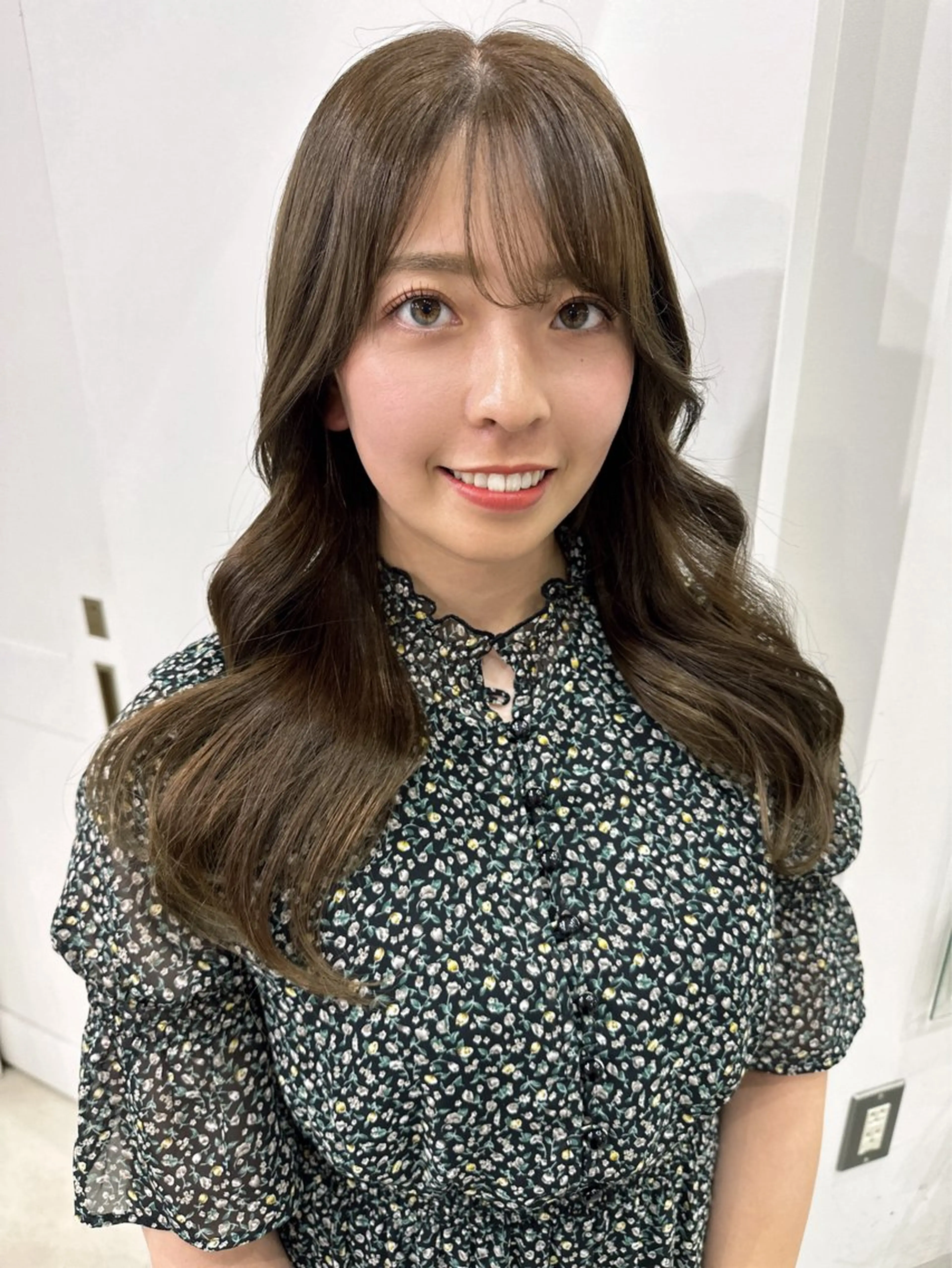 セミロング カラー さあや 【透け感/艶感】のヘアスタイル