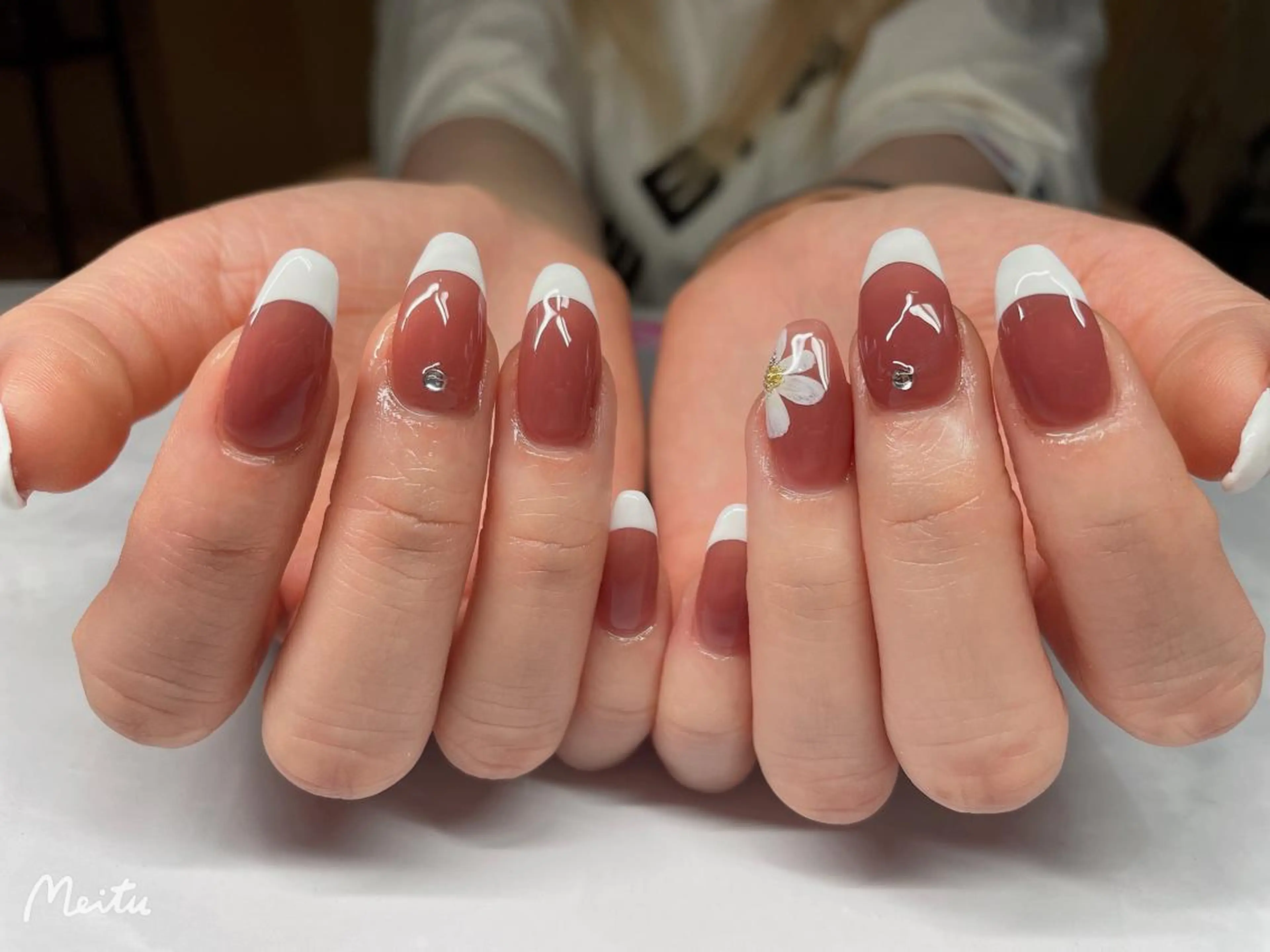 ネイル クリアネイル 長さ出し フットネイル フレンチネイル 氷ネイル・うるうるネイル ハンドネイル Moana Nail 長さだし専門店のネイルデザイン