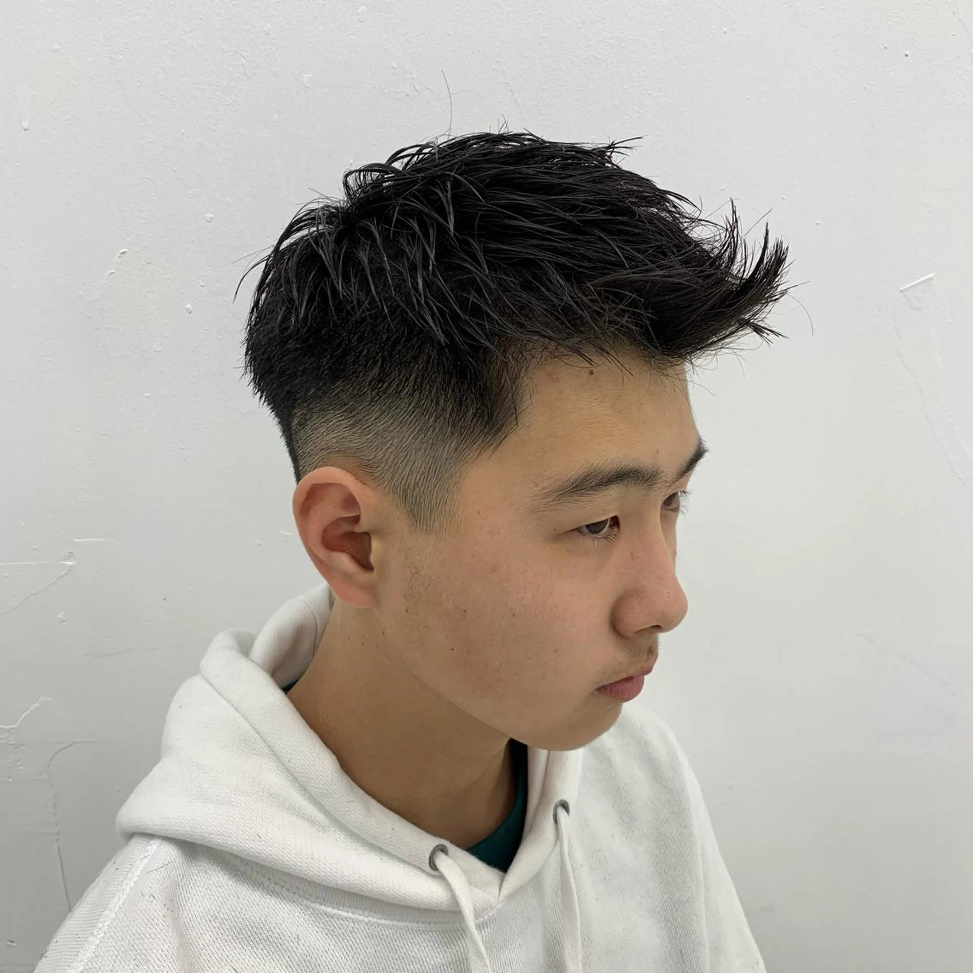 メンズ フェードカット カット スパイキーパーマ 柏NO1 藤本葉のヘアスタイル