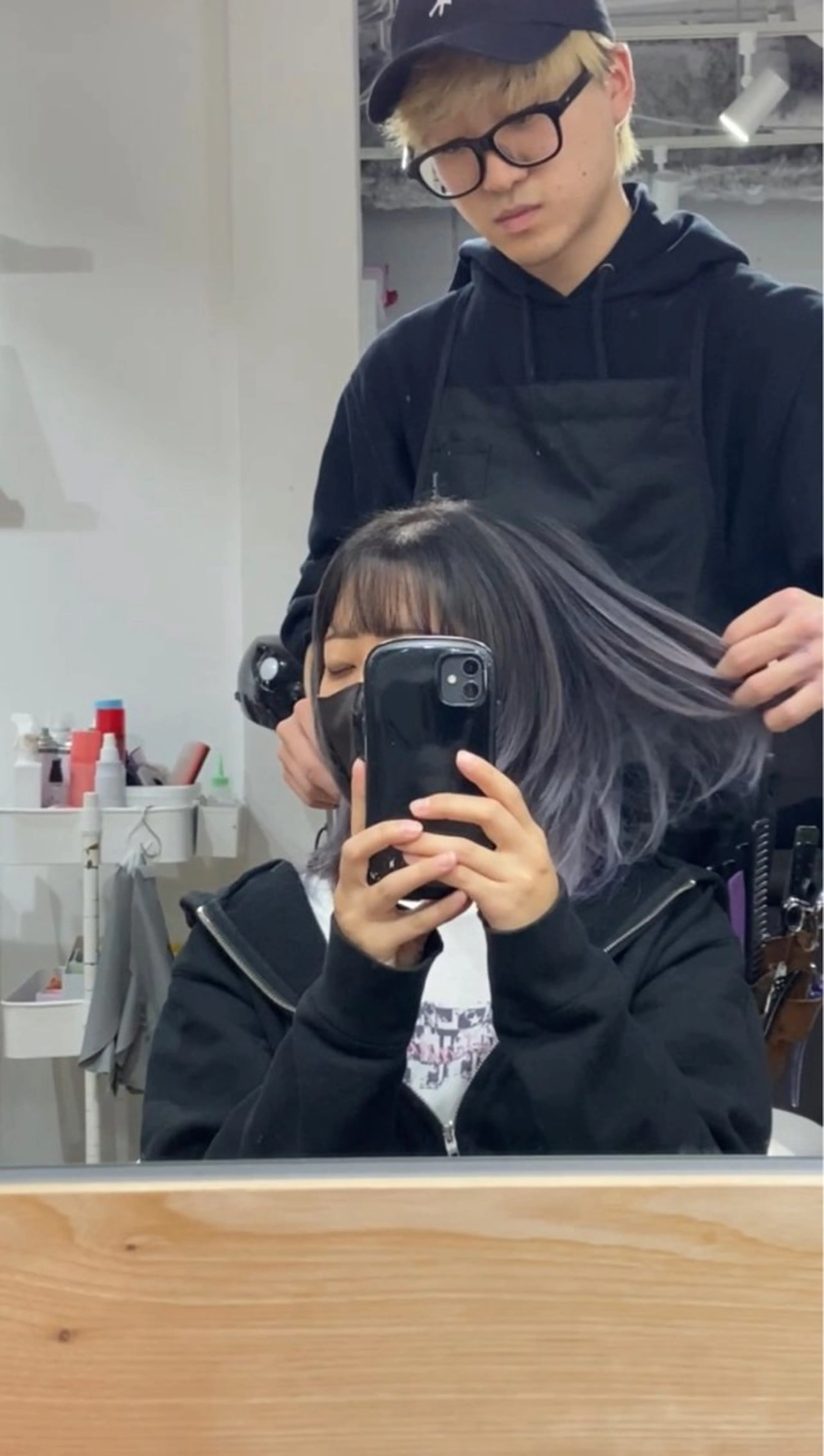ミディアム カラー バレイヤージュ ブリーチ デザインカラー ハイトーンカラー ラベンダーカラー カット ヘアカラー Kensho 京都駅 ケアブリーチのヘアスタイル