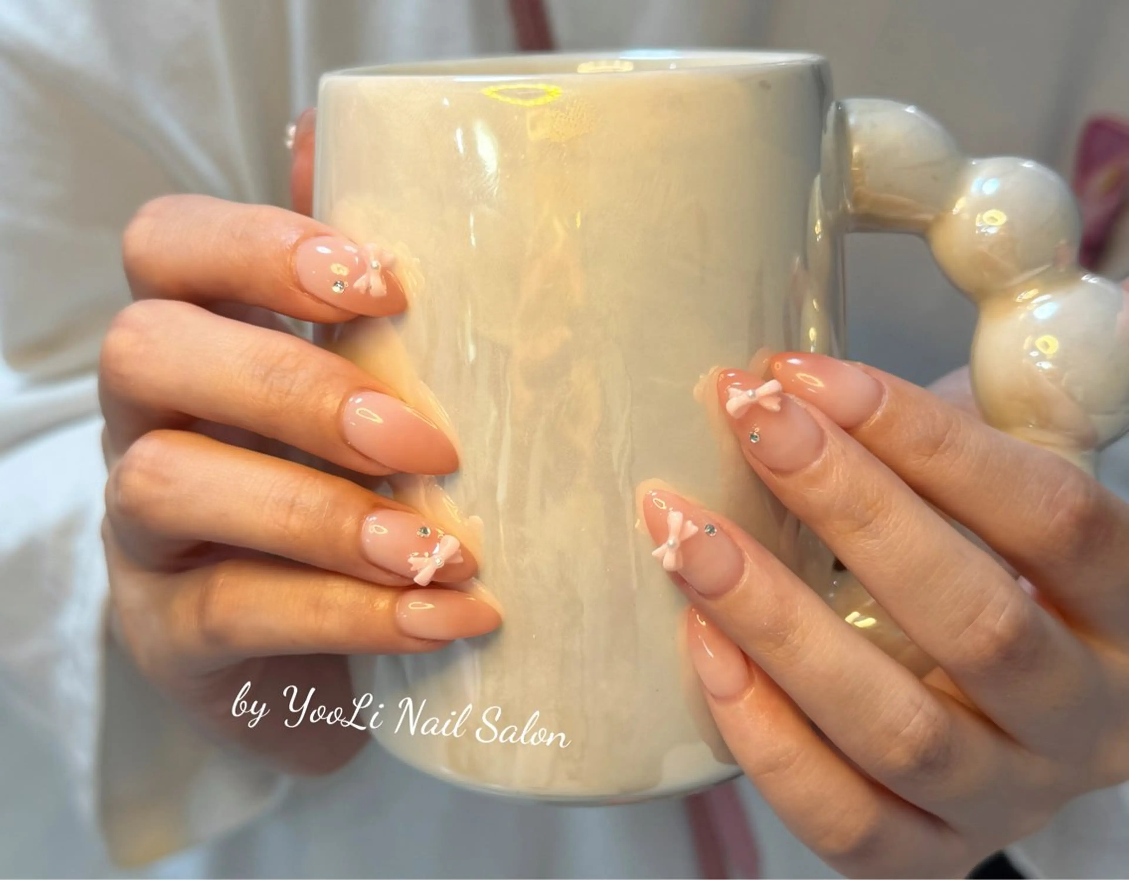ネイル アートネイル オーロラネイル チークネイル フレンチネイル ガラスフレンチ ハンドネイル 🎀🎀YooLi Nail Salonのネイルデザイン