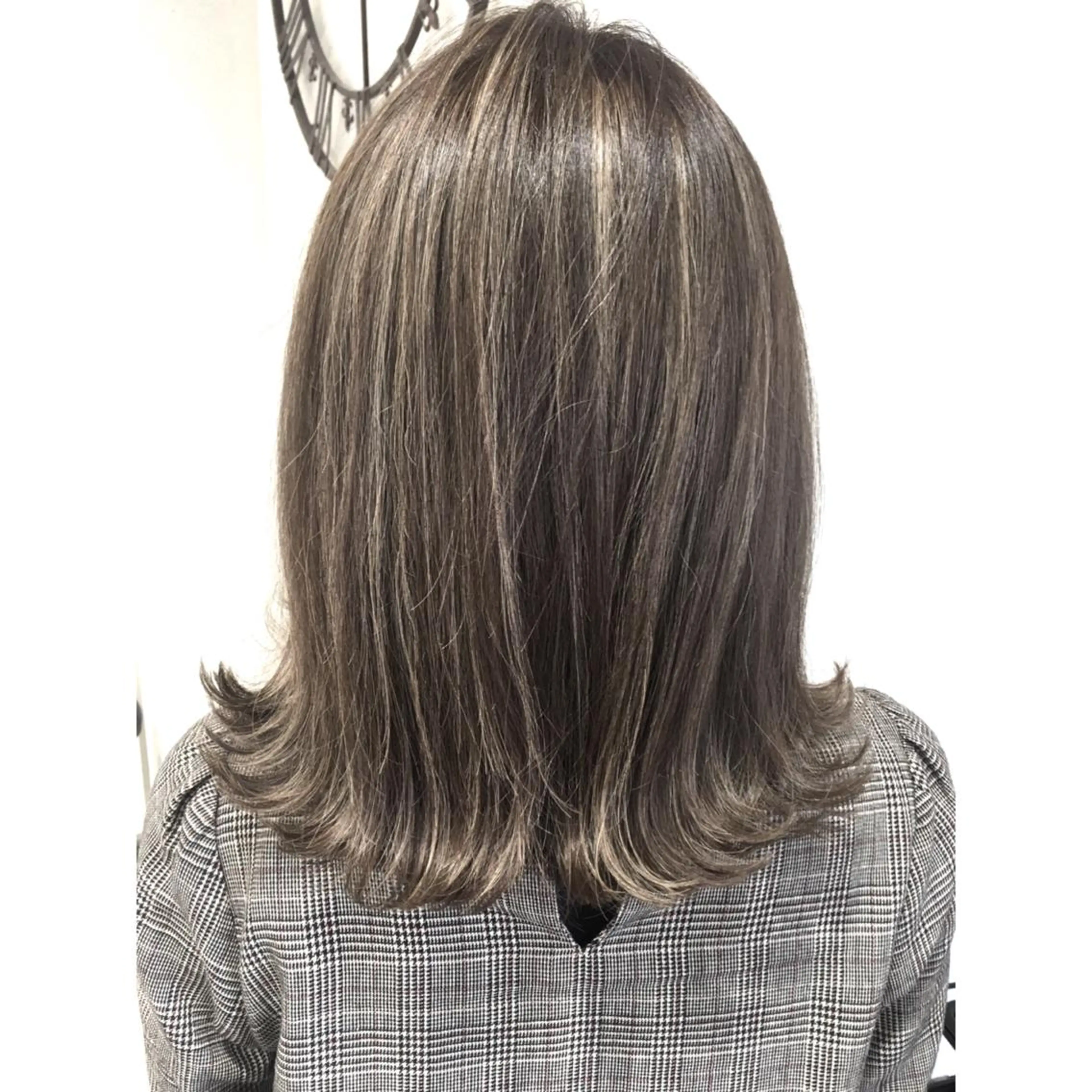 ショート カラー ハイライトカラー 3Dハイライト ハイライト カット ヘアカラー トリートメント 井上 一平のヘアスタイル