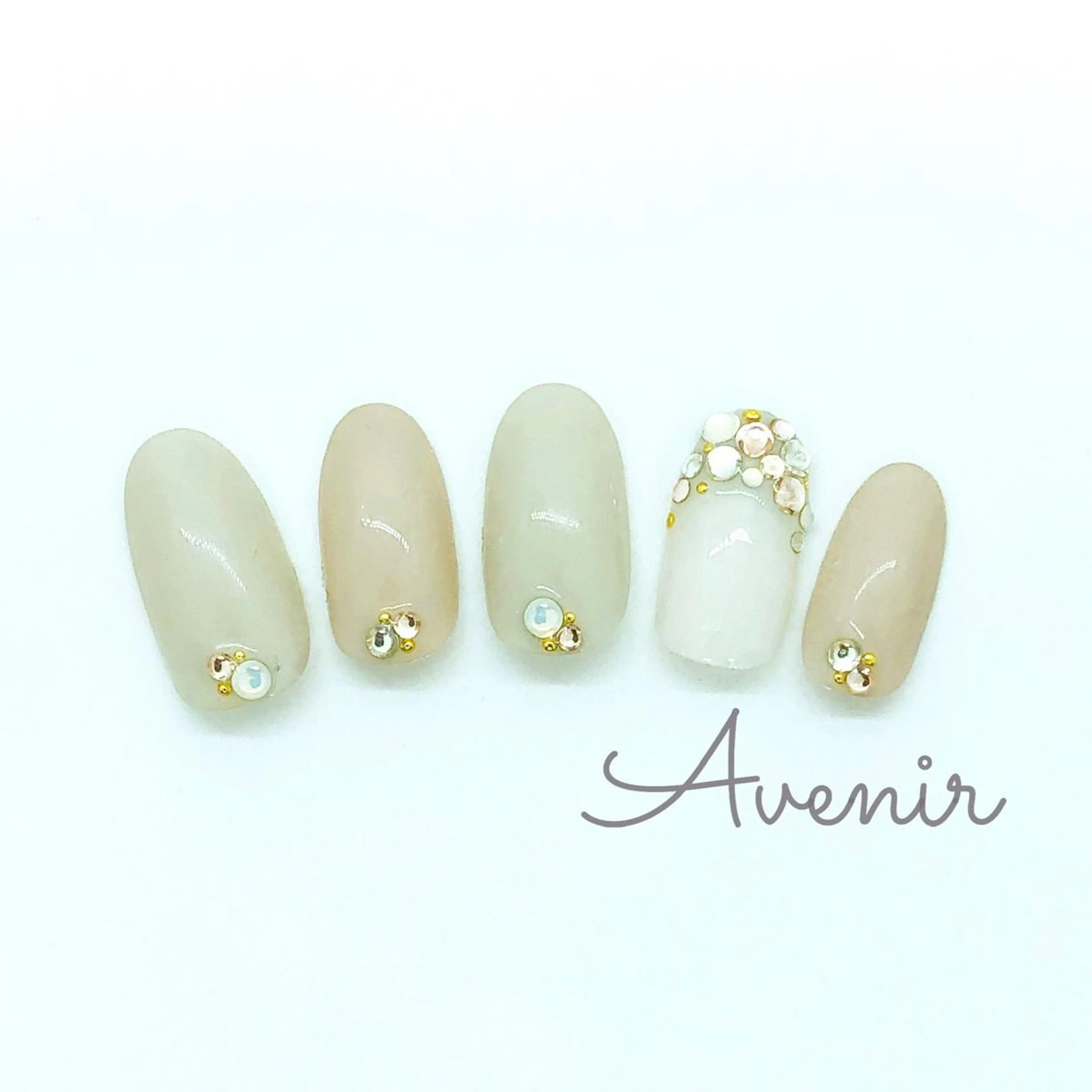 ネイル ゴージャス Avenir 表参道 nail＆eye予約のネイルデザイン
