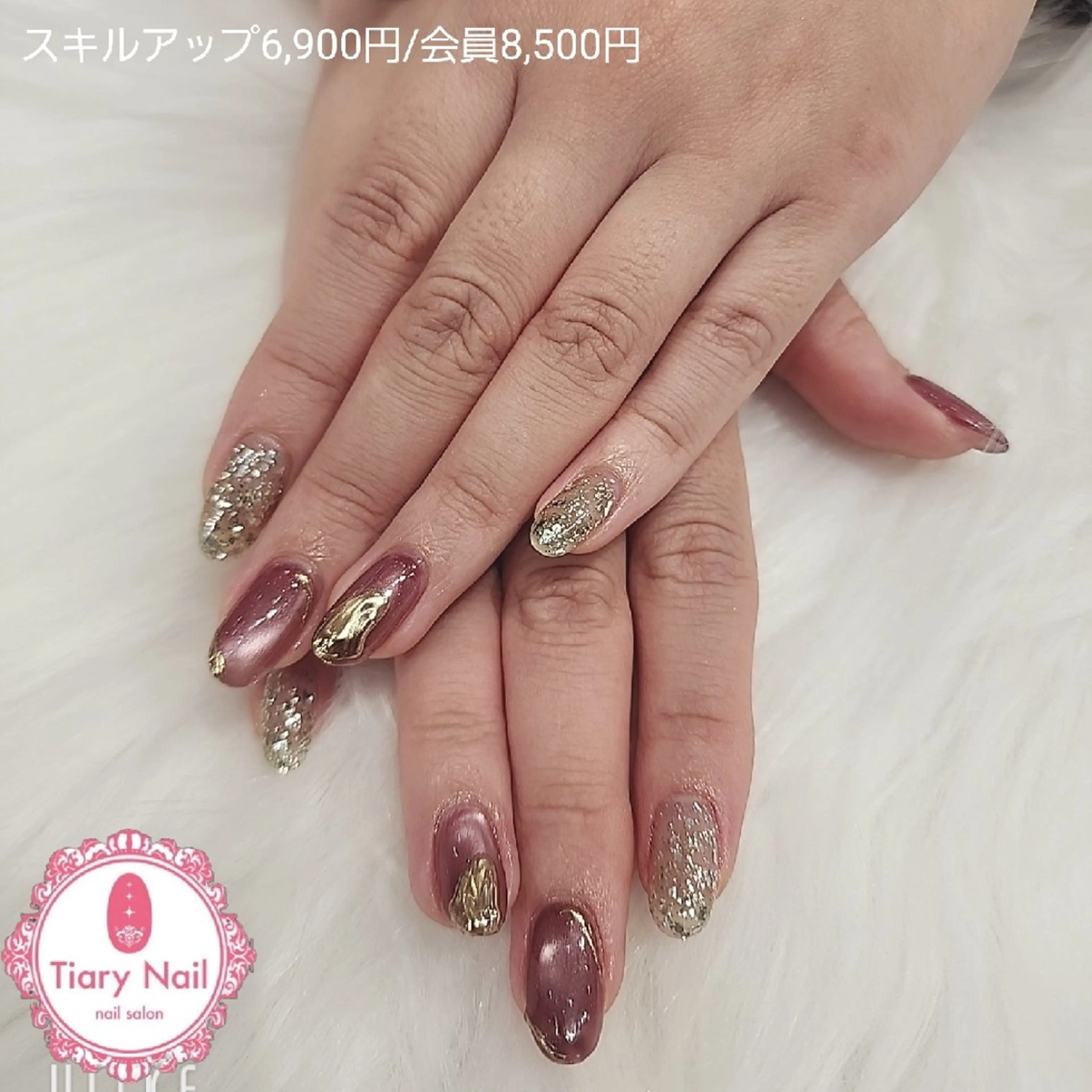 ネイル ハンドネイル 💙🤍Tiary M🤍💙のネイルデザイン