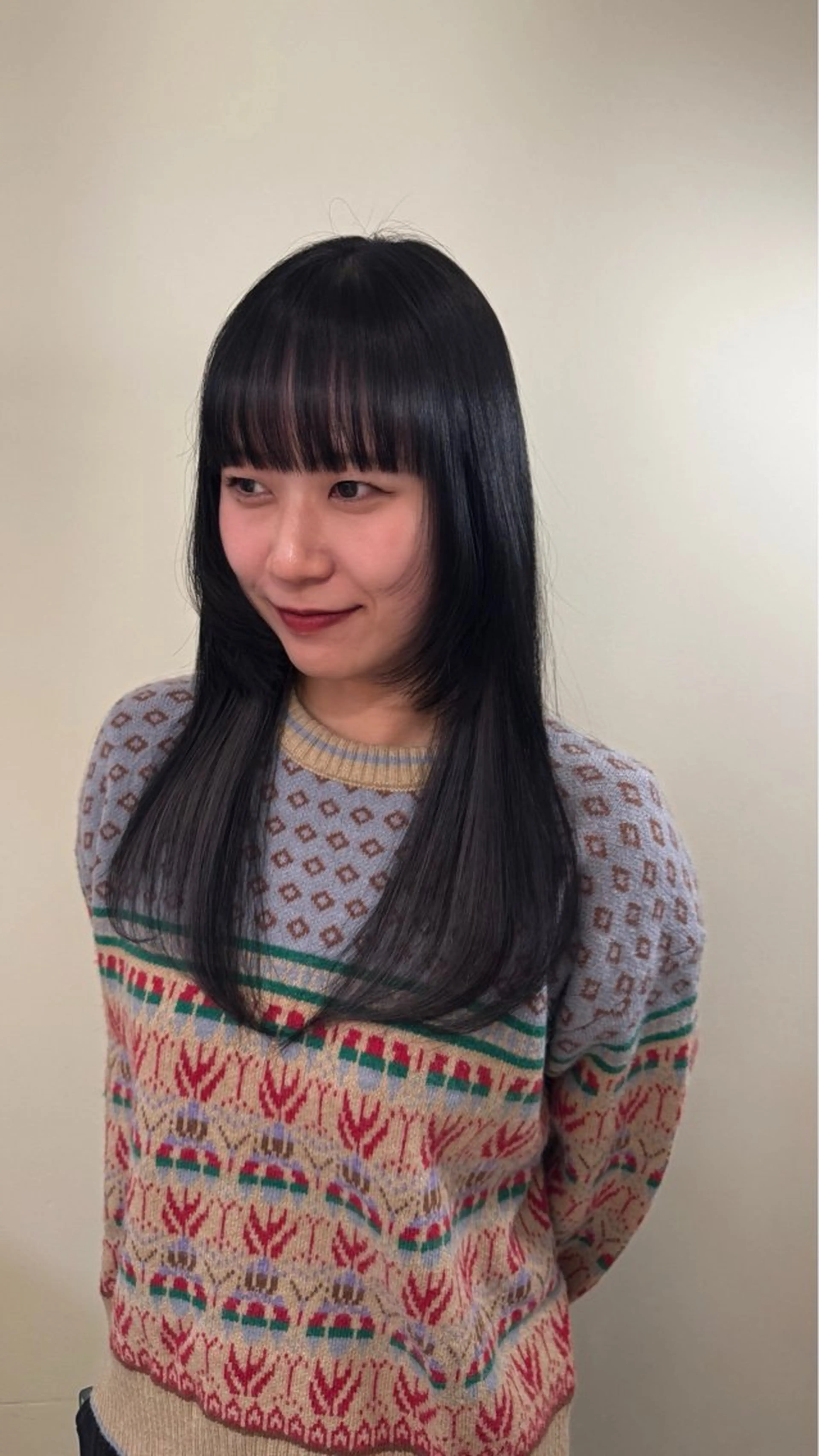 カラー ピエドプール NINAのヘアスタイル